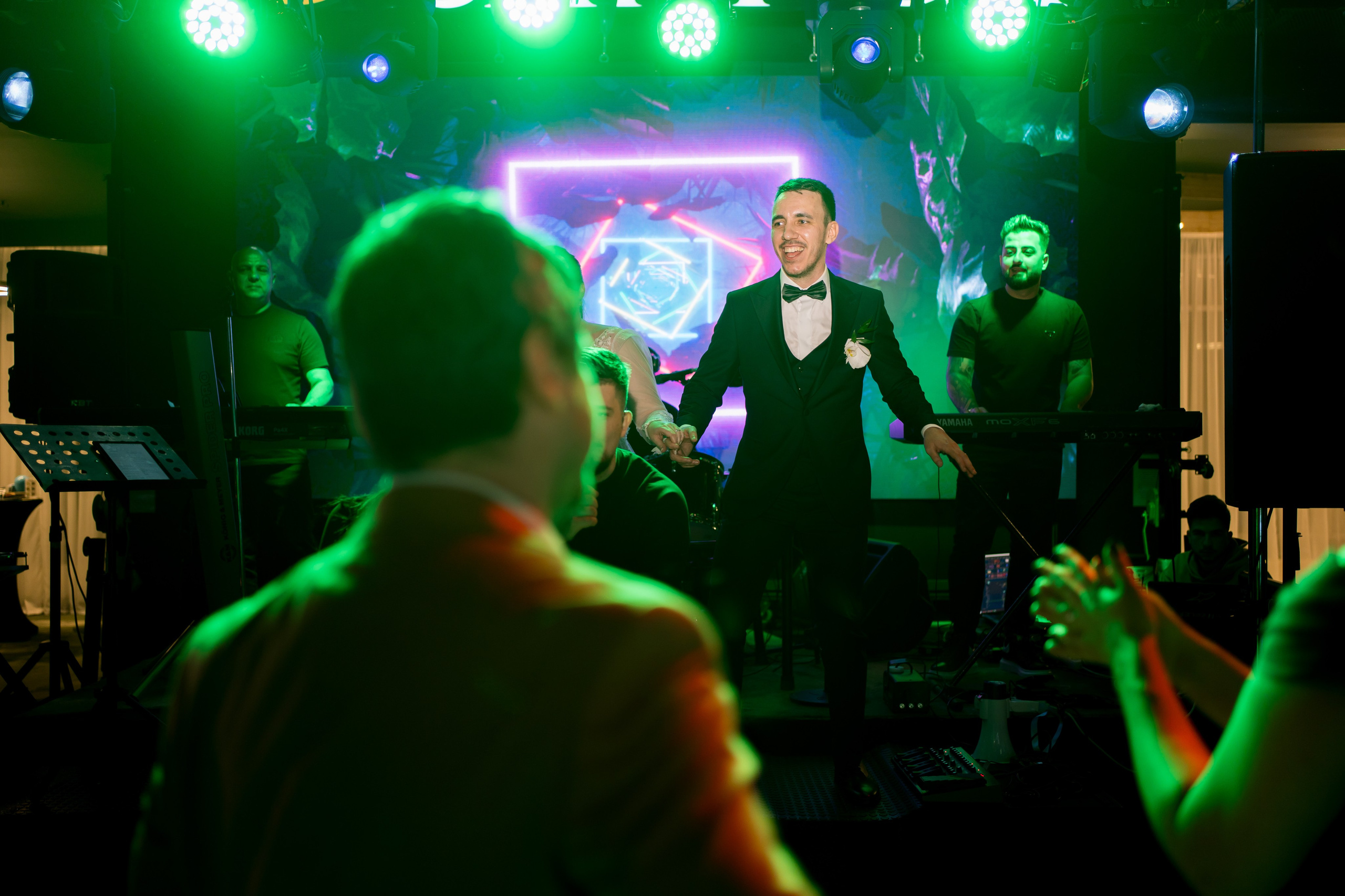 PARTY. Gabriel Florea — Fotograf nuntă București