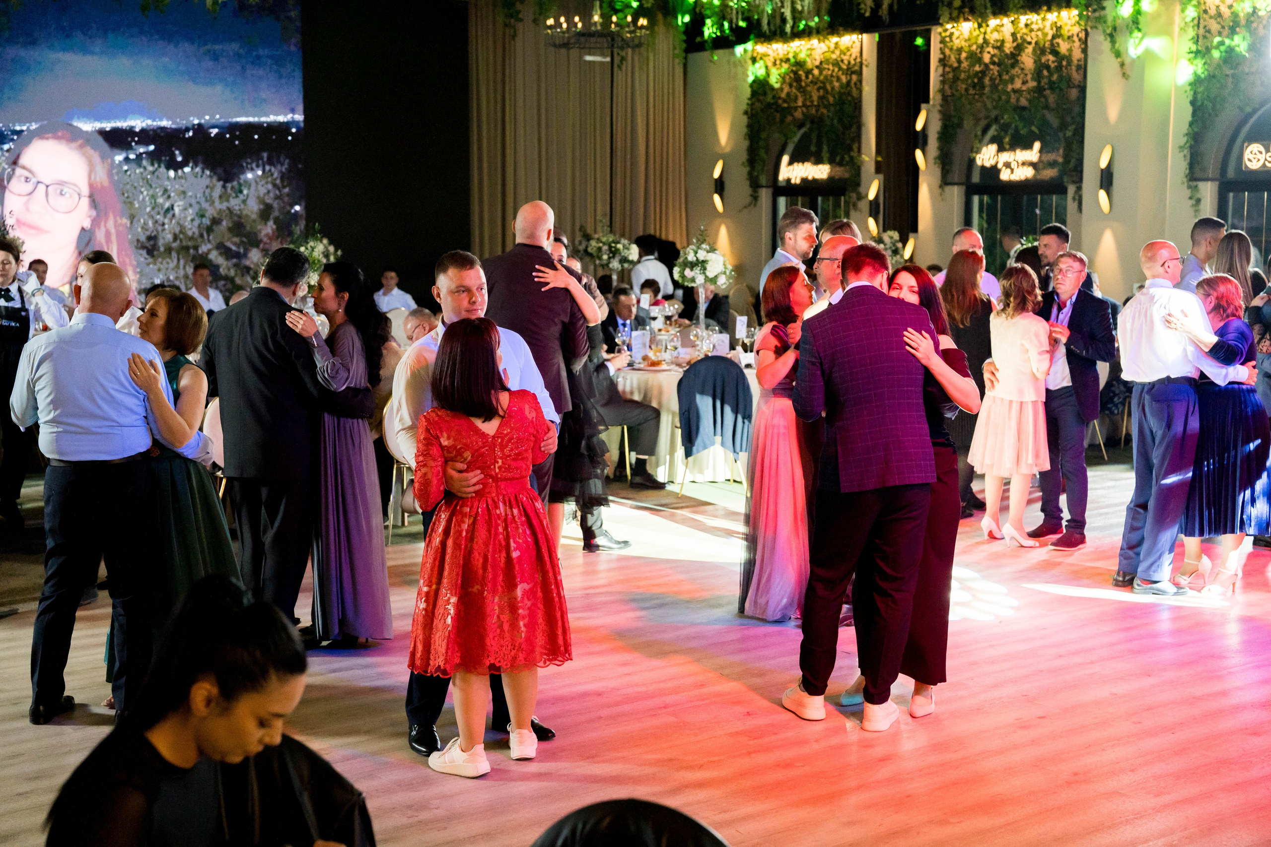 PARTY. Gabriel Florea — Fotograf nuntă București