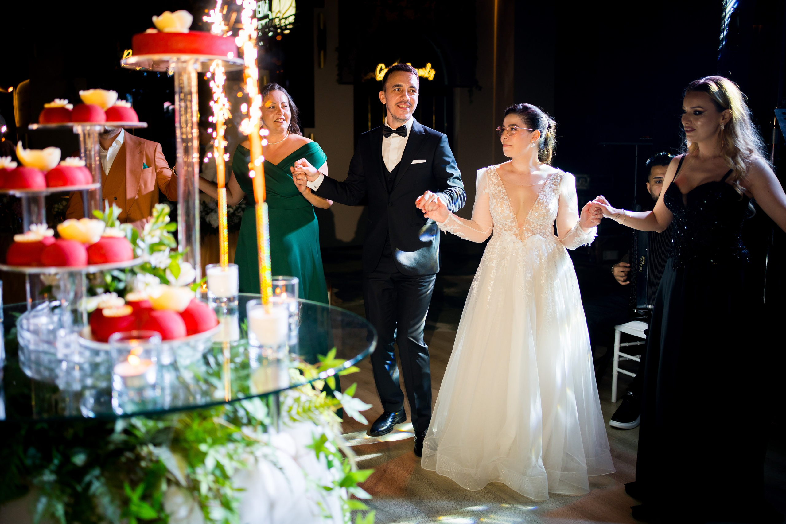 PARTY. Gabriel Florea — Fotograf nuntă București