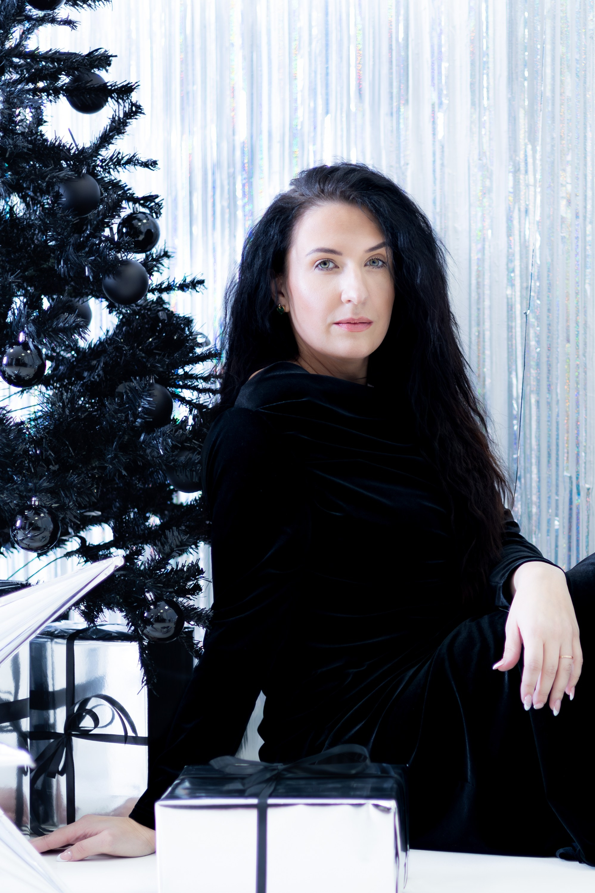 Ziemassvētku fotosesija. Portretu fotosesija Rīgā| Biznesa portretu foto | Korporatīvās un darbinieku fotosesijas | Pasākumu fotogrāfs | Produktu fotogrāfs