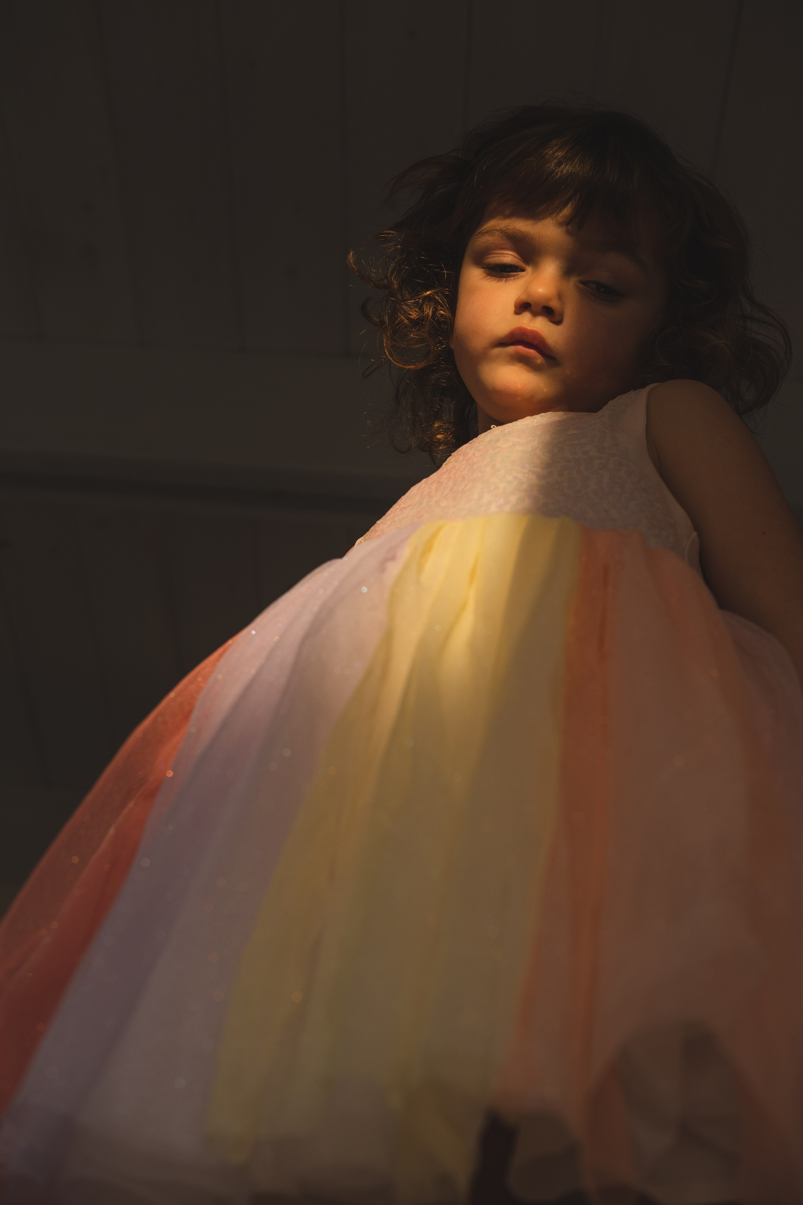 Ritratti di Bambini | Emozioni e Innocenza in Fotografia. Fotografa maternity, family e business a Pomezia e Roma – Simona Henkel