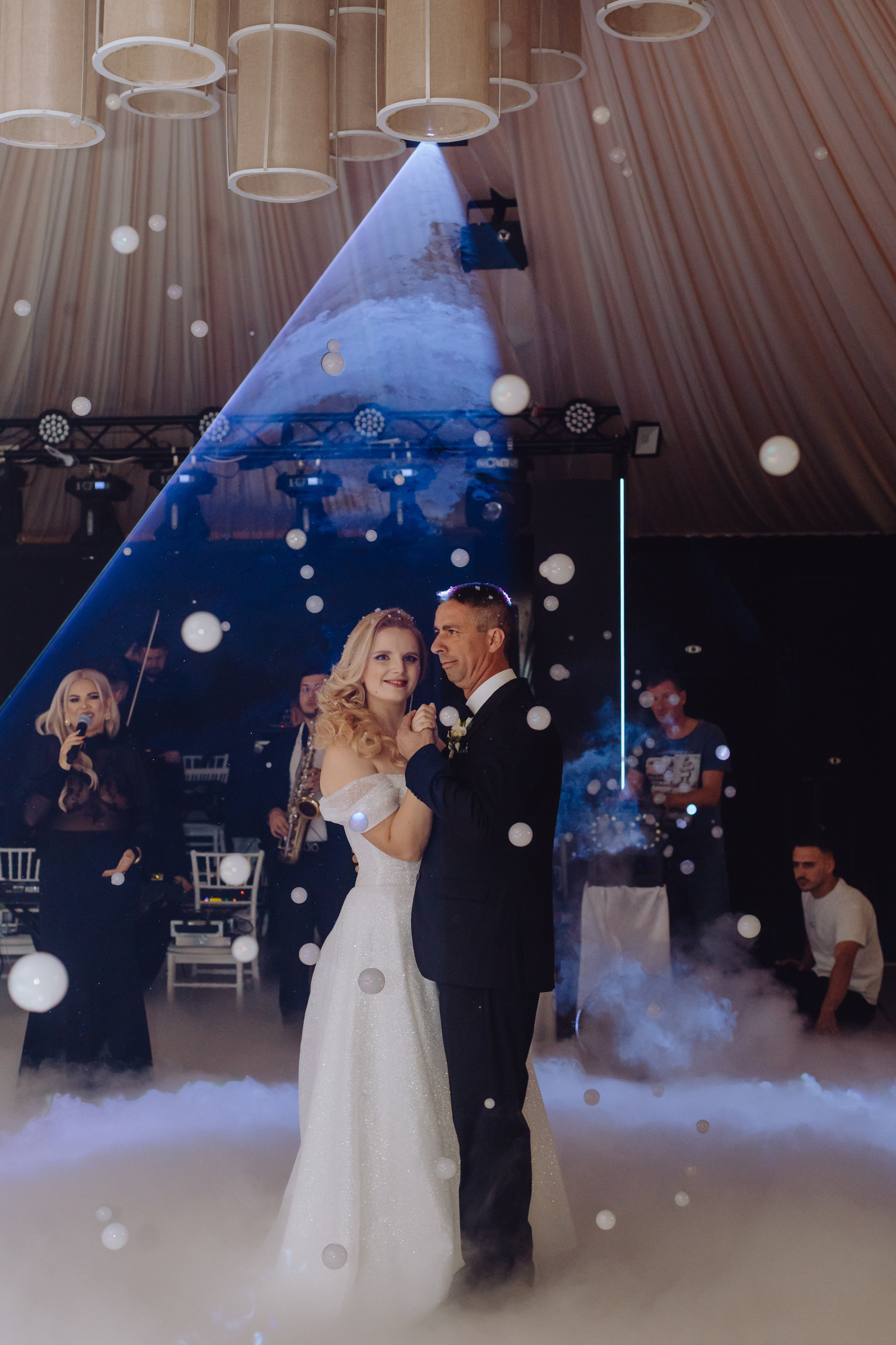 Alexandru & Maria. Wedding & couple photographer from Romania Rut Vetan