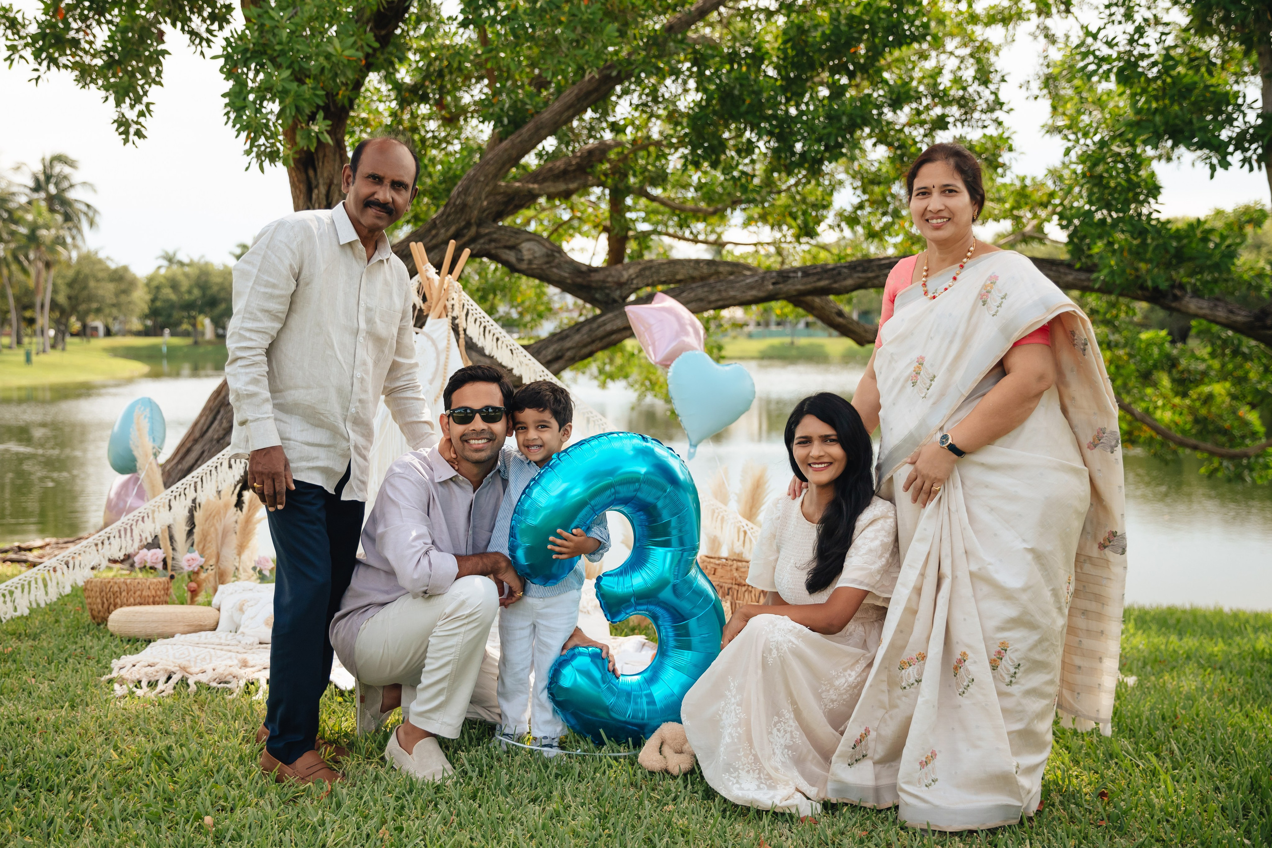 Birthday + props. Photographer in Miami, Family photographer, Event, Wedding