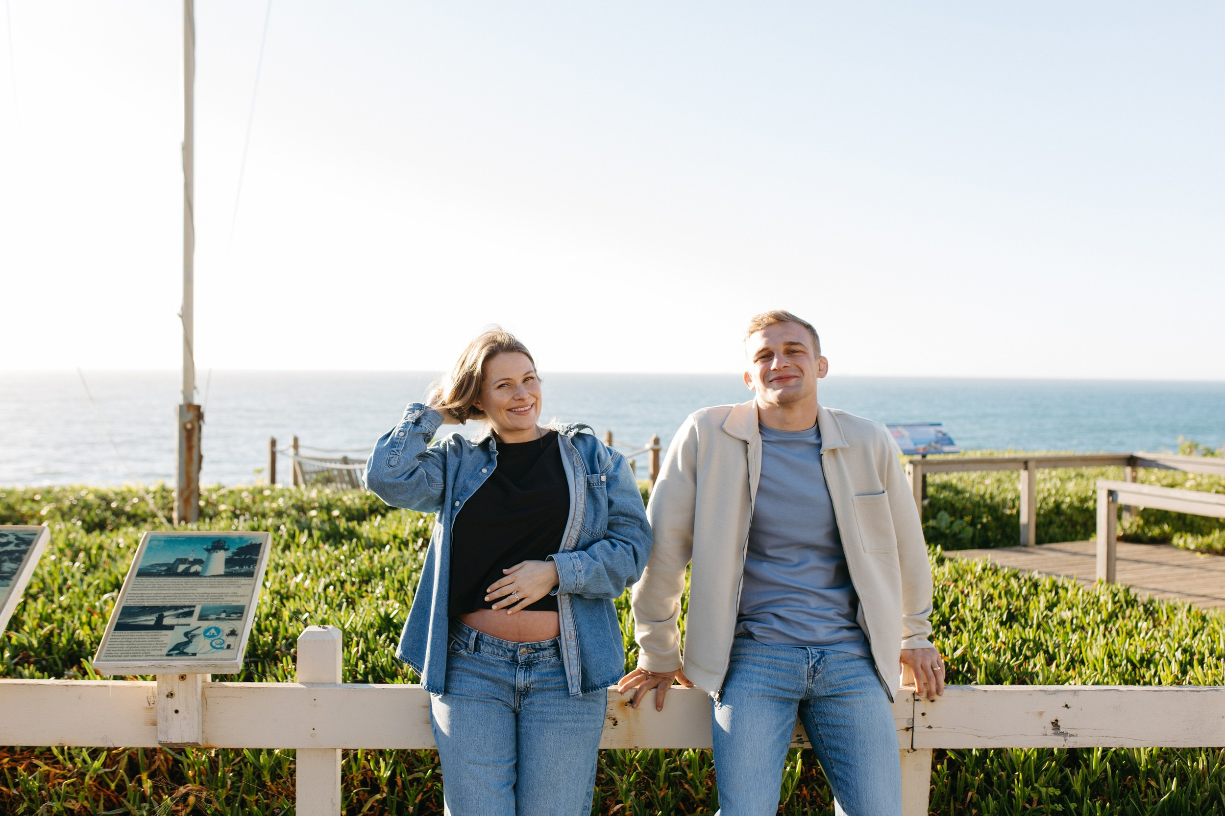 Lighthouse Maternity Photo Session. Maternity, newborn photographer in the Bay Area|Iryna Rakivnenko