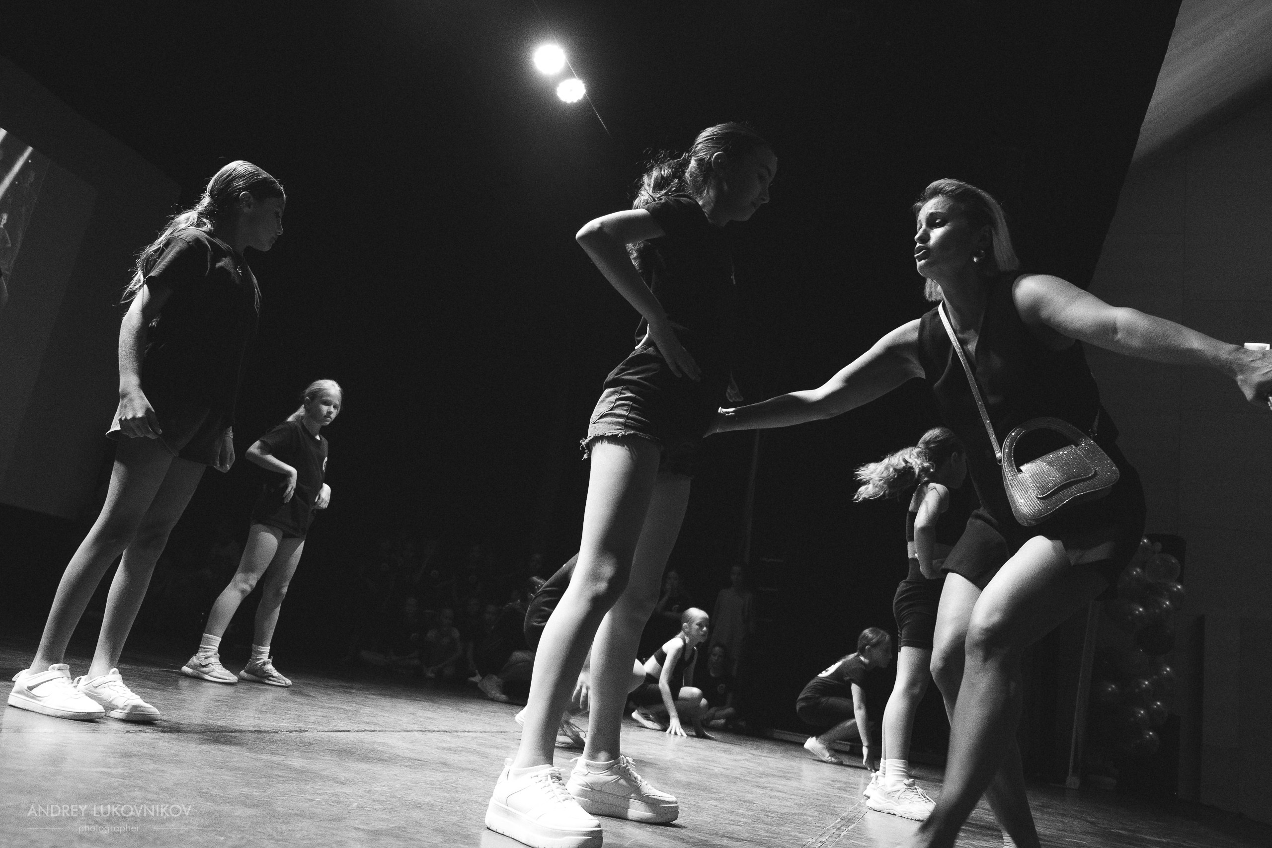 Entre bastidores del concierto final de Like Dance: momentos brillantes tras las cámaras