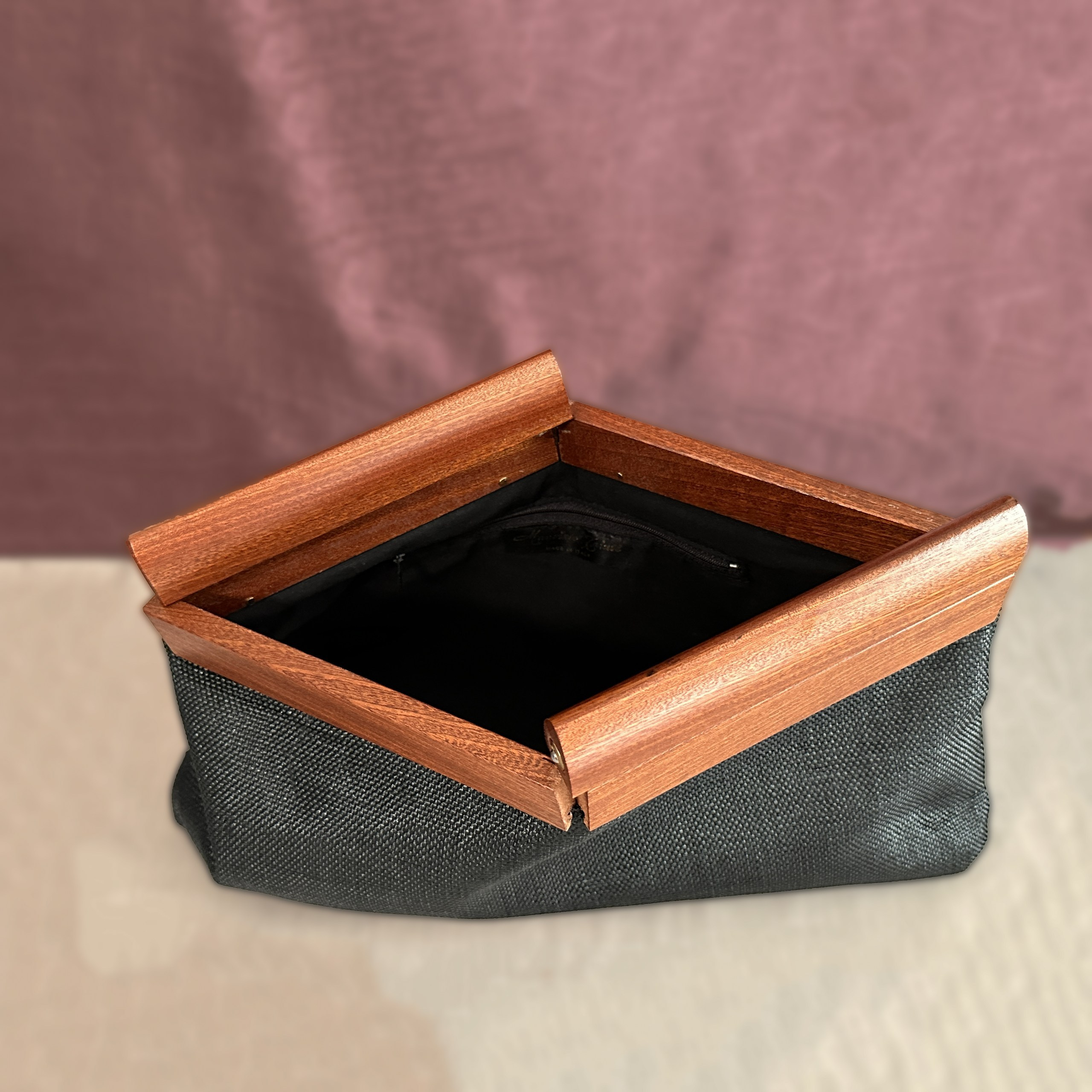 Bag15. Современнные и актикварные украшения в Барселоне, Москве и Санкт-Петербурге