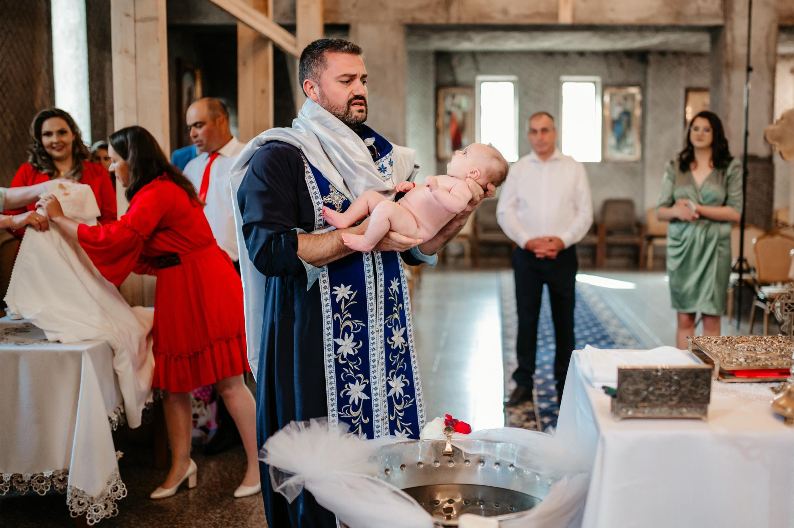 Teodora-Ioana. Fotograf si Videograf | Nuntă-Botez