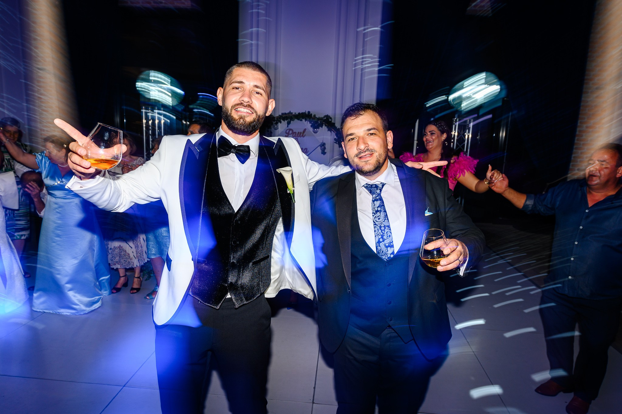 Corina & Paul. Mugurel Olteanu Fotograf