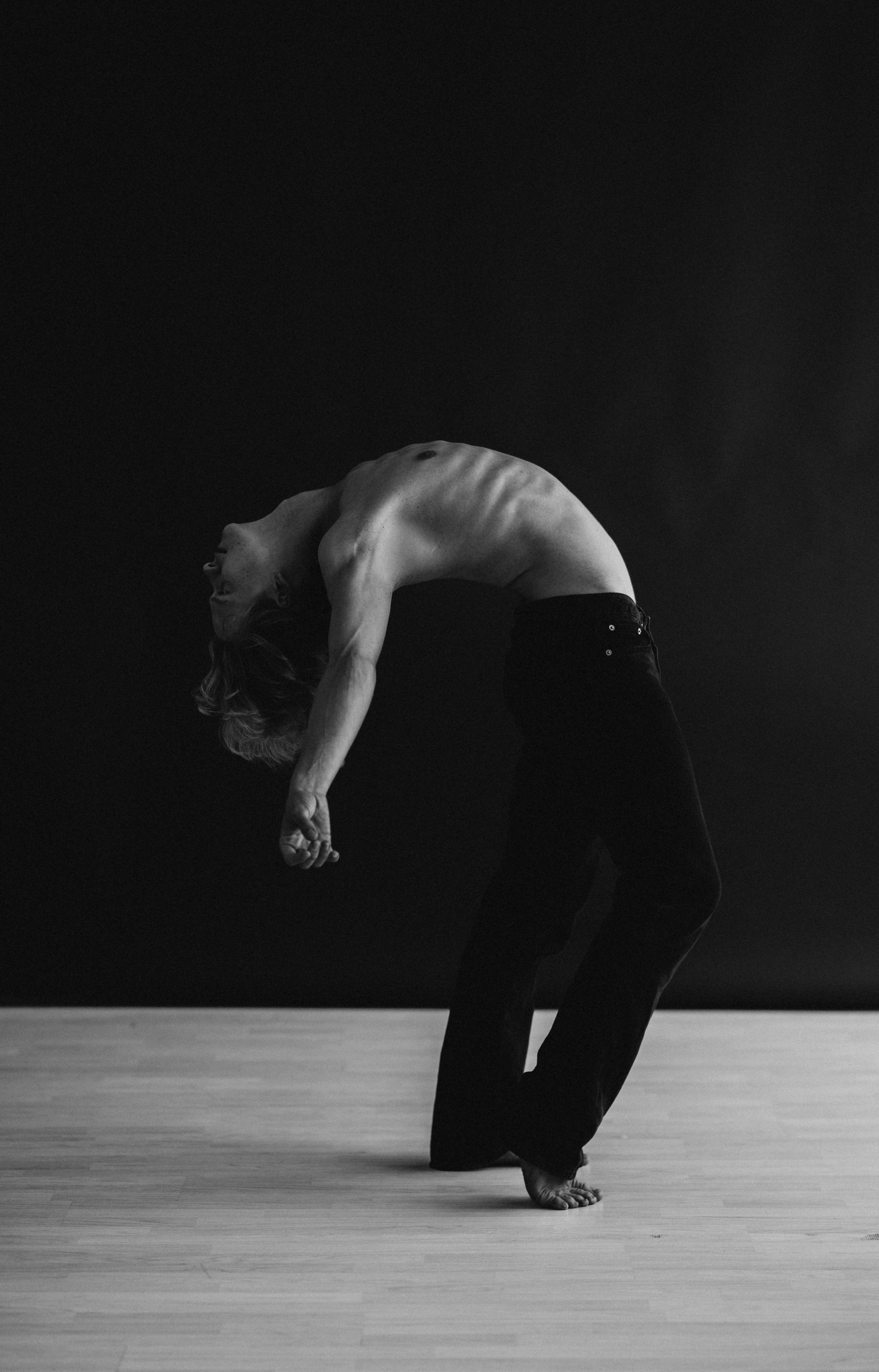 DANCERS. Victoria Olonen – Cinematic Portrait Artist | Helsinki & Europe