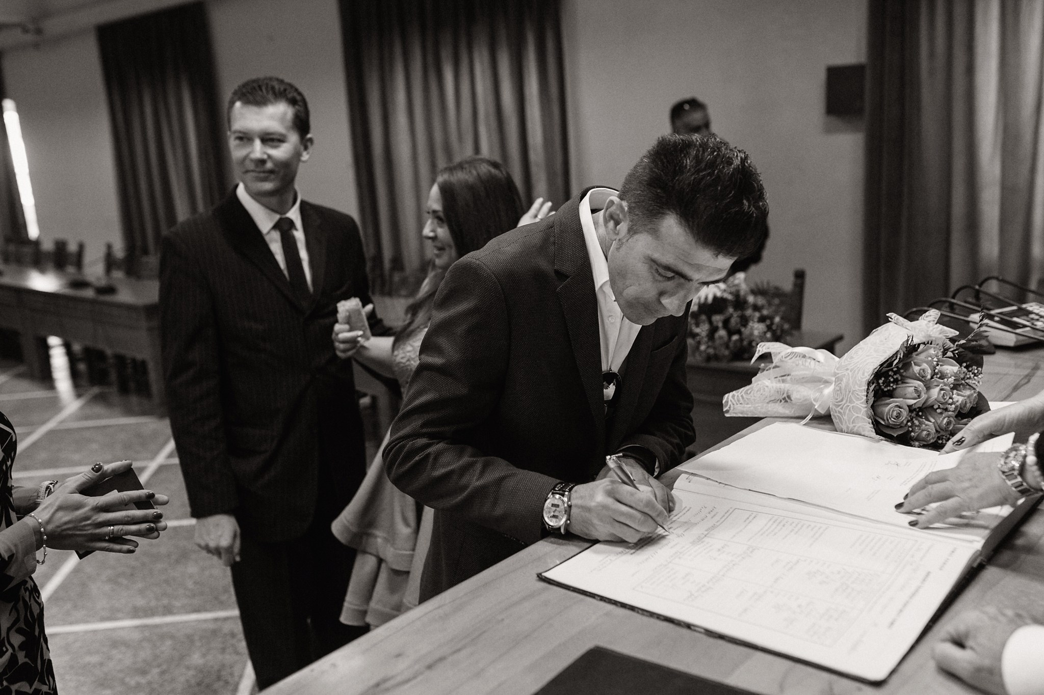 Ronalds & Svetlana, Crete. Denny Savon — Photographer in Santorini | Weddings, Love Stories & Flying Dress