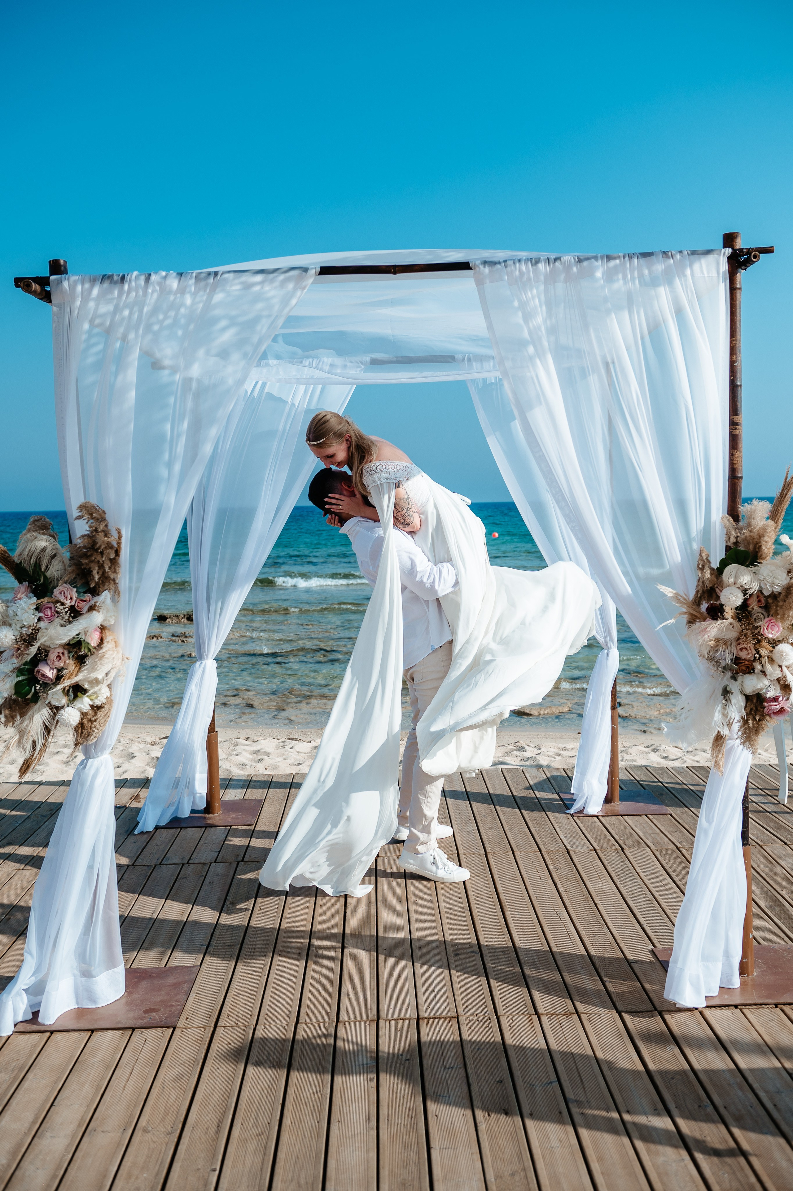 Ceremony sirens beach. AdrianOltean.wfolio.pro