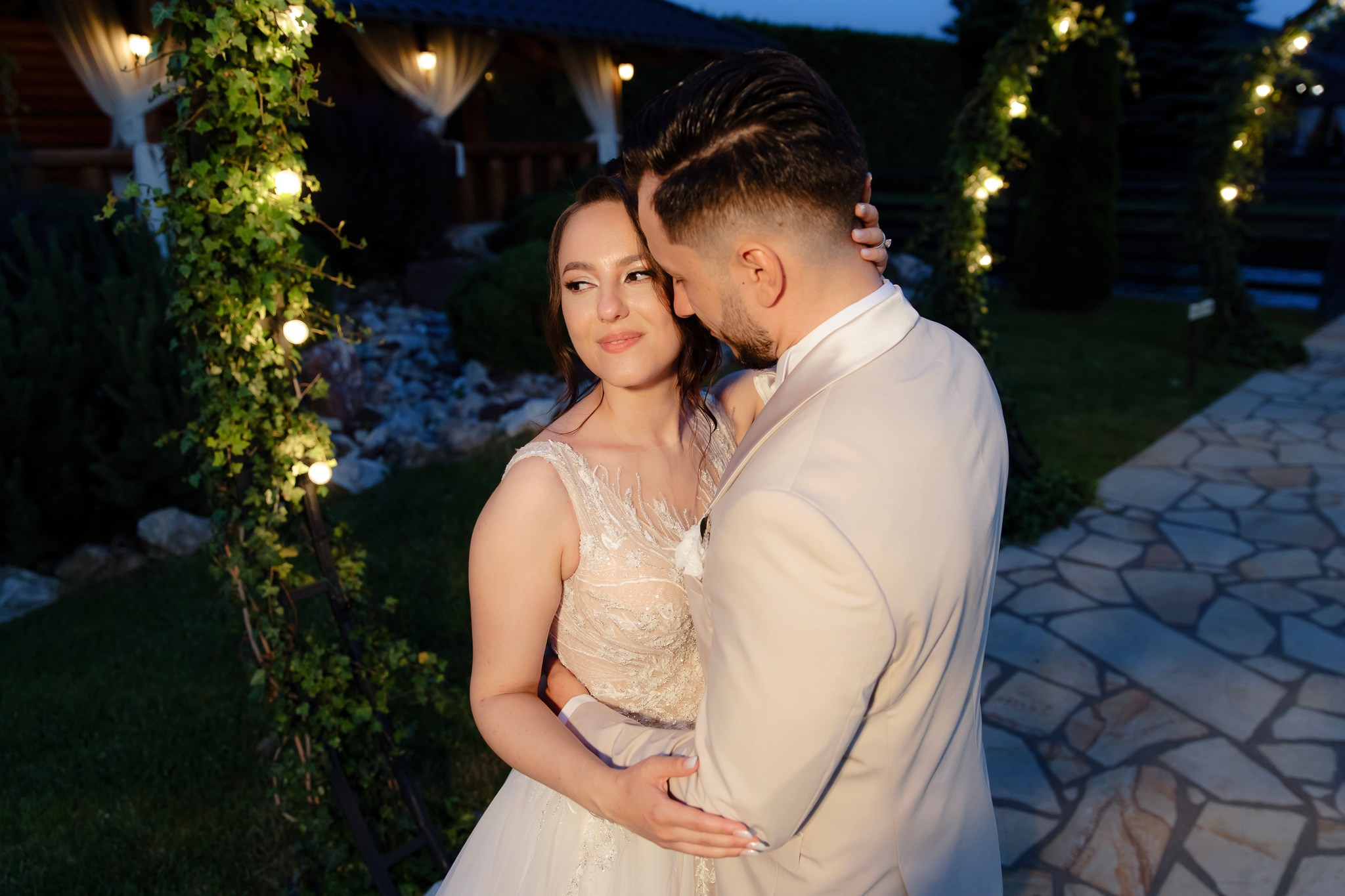 Ioana & Ionuț | Nuntă de poveste la Păstrăvăria Poiana din Mălini județul Suceava. Servicii foto-video profesionale, pentru momente de neuitat