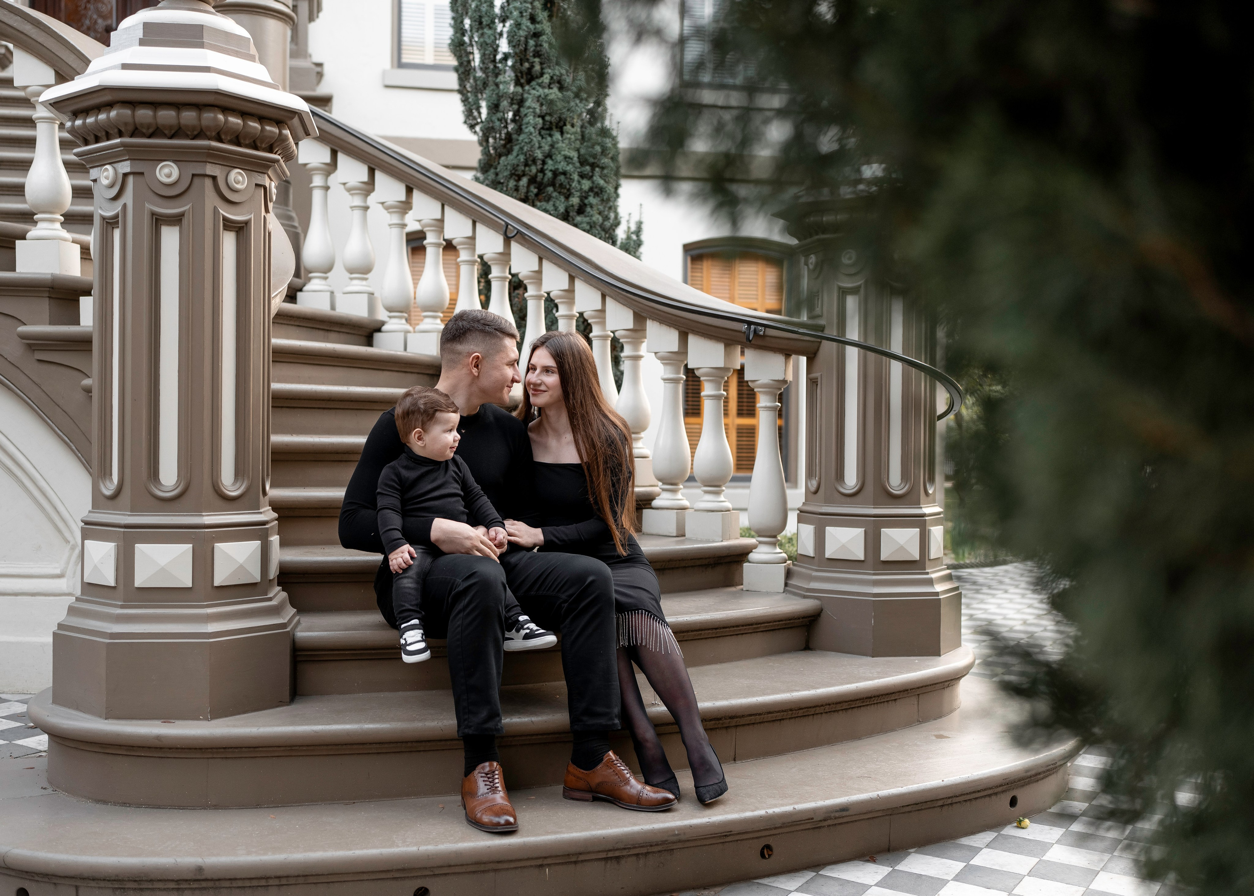 Artem, Nadia & Elisha. Family photographer in Sacramento | Sofia Pavenko