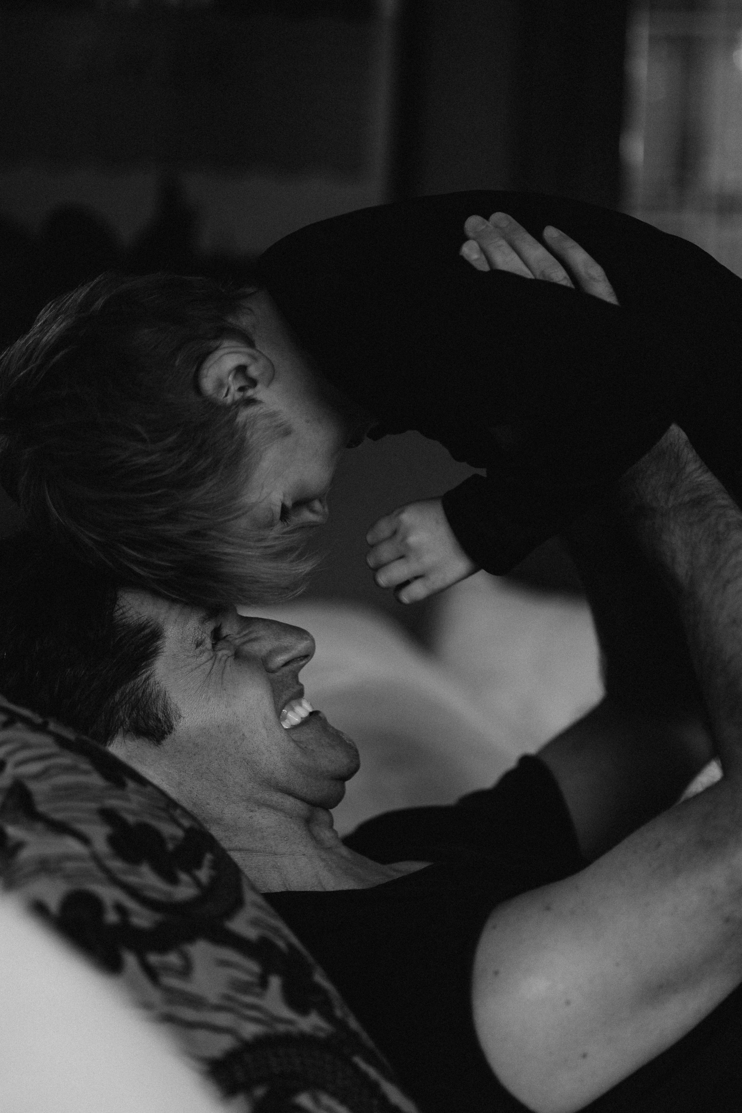 Yulia’s & Misha’s BIG family. Fotografa documental de familia e nascimento em Florianópolis SC Daria Ermolaev