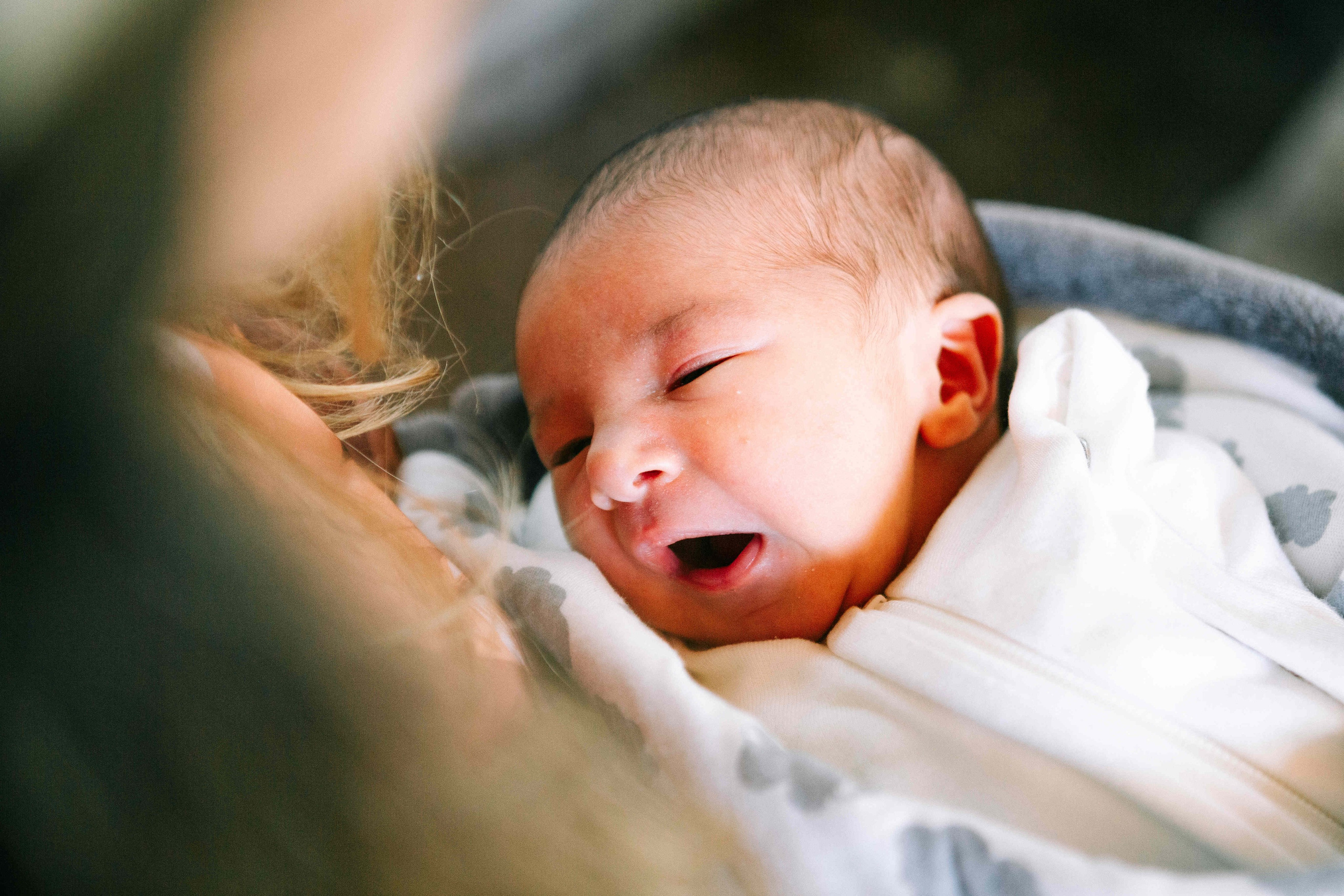 BRITH MILA IN THE SMALL SYNAGOGUE. PHOTOGRAPHER IN ISRAEL