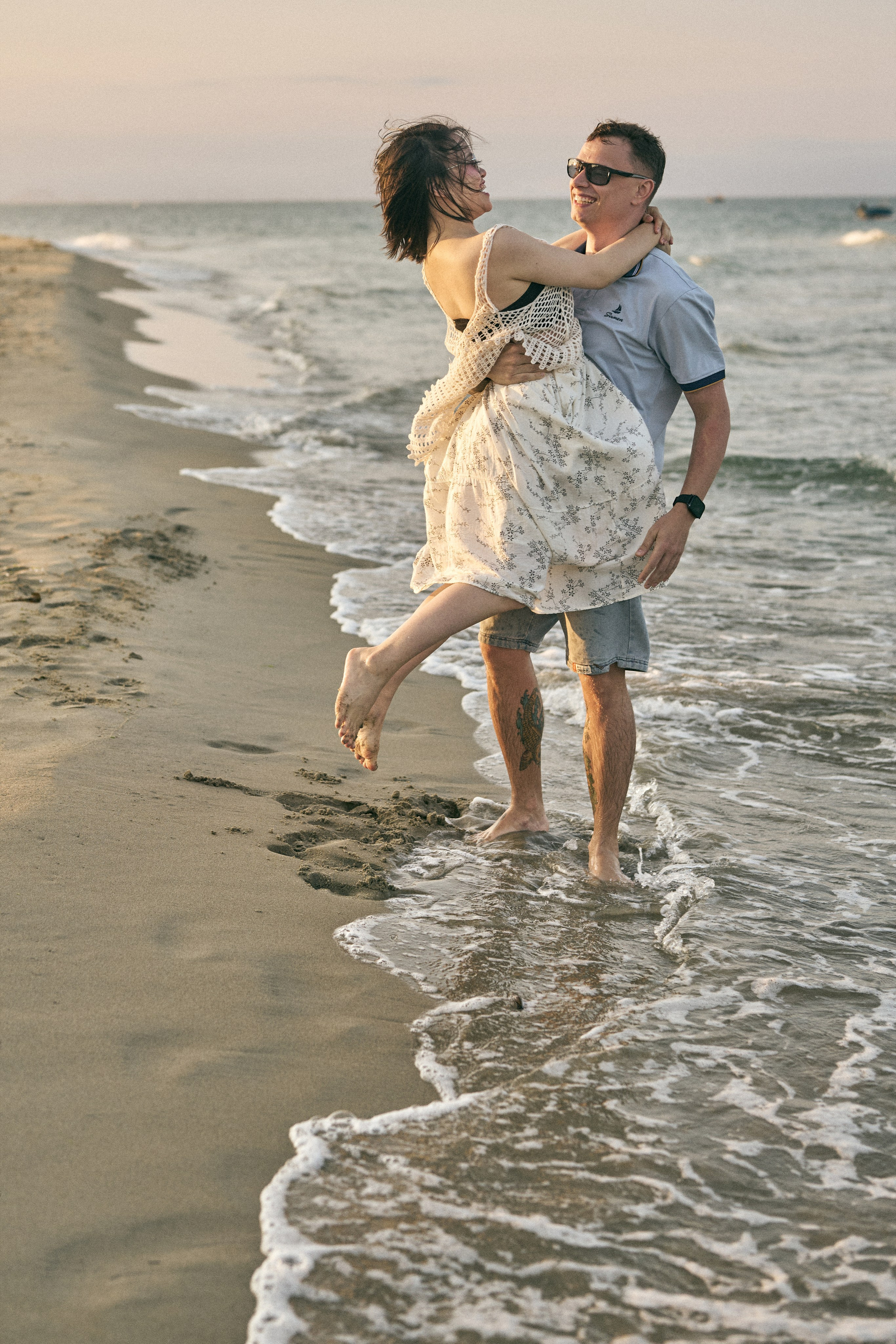 Lifestyle Photographer in Hoi An & Da Nang Love stories, family & wedding photography