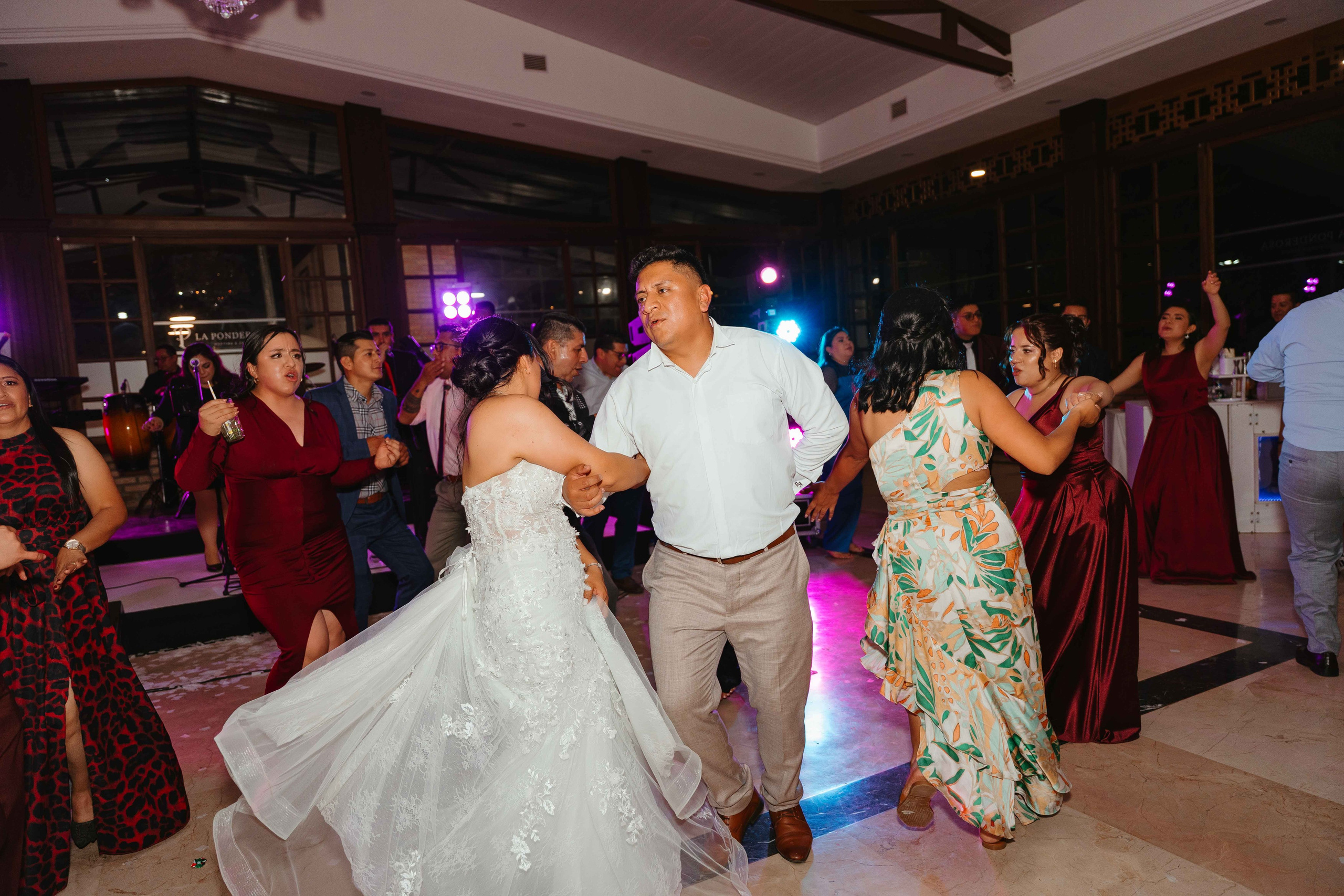 Karol y Jairon. Fotógrafo de bodas en Loja Ecuador | Piero Alvarez PH