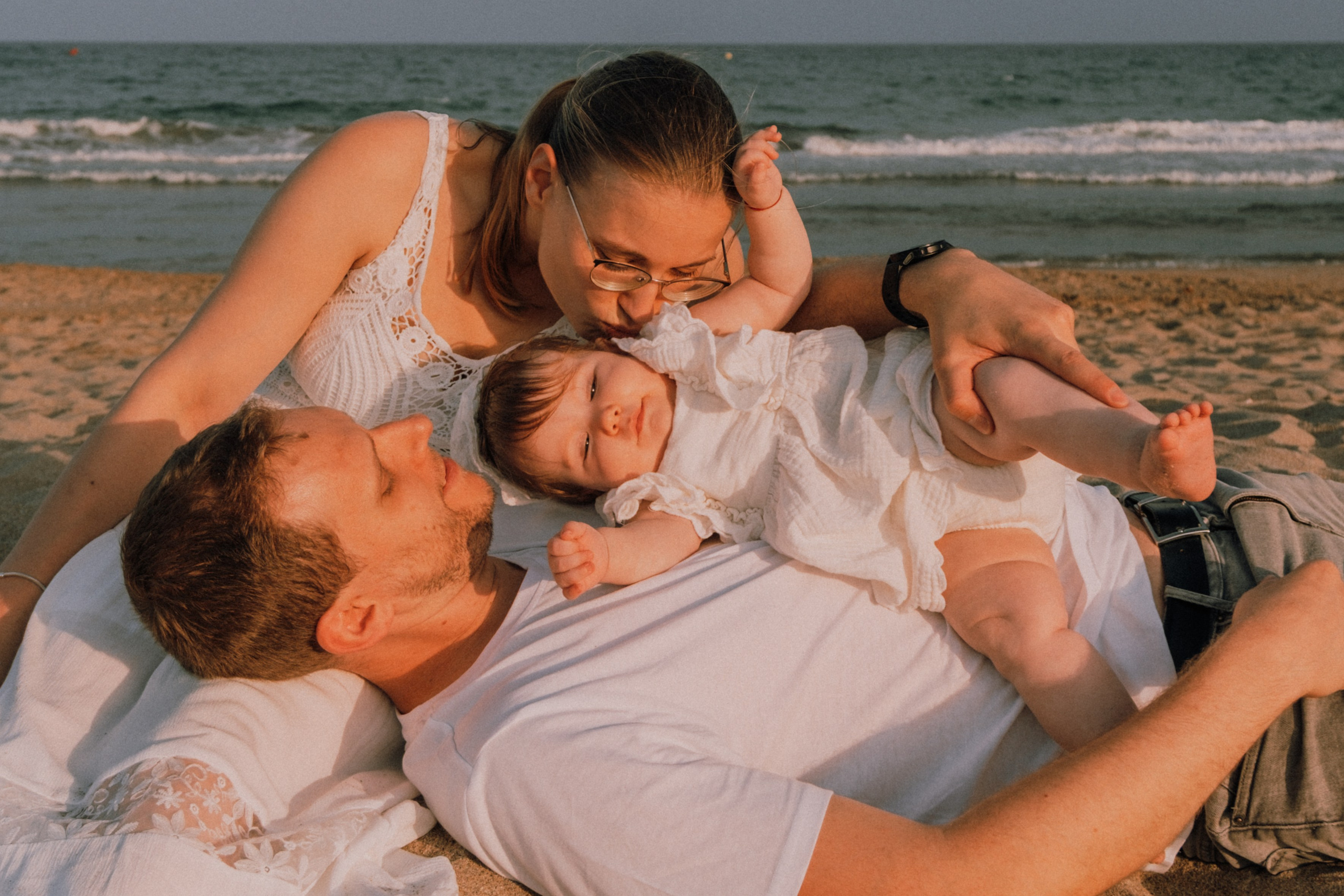 Семейная фотосессия на пляже. Профессиональная фотосъемка в Калафелле — Елена Медведева