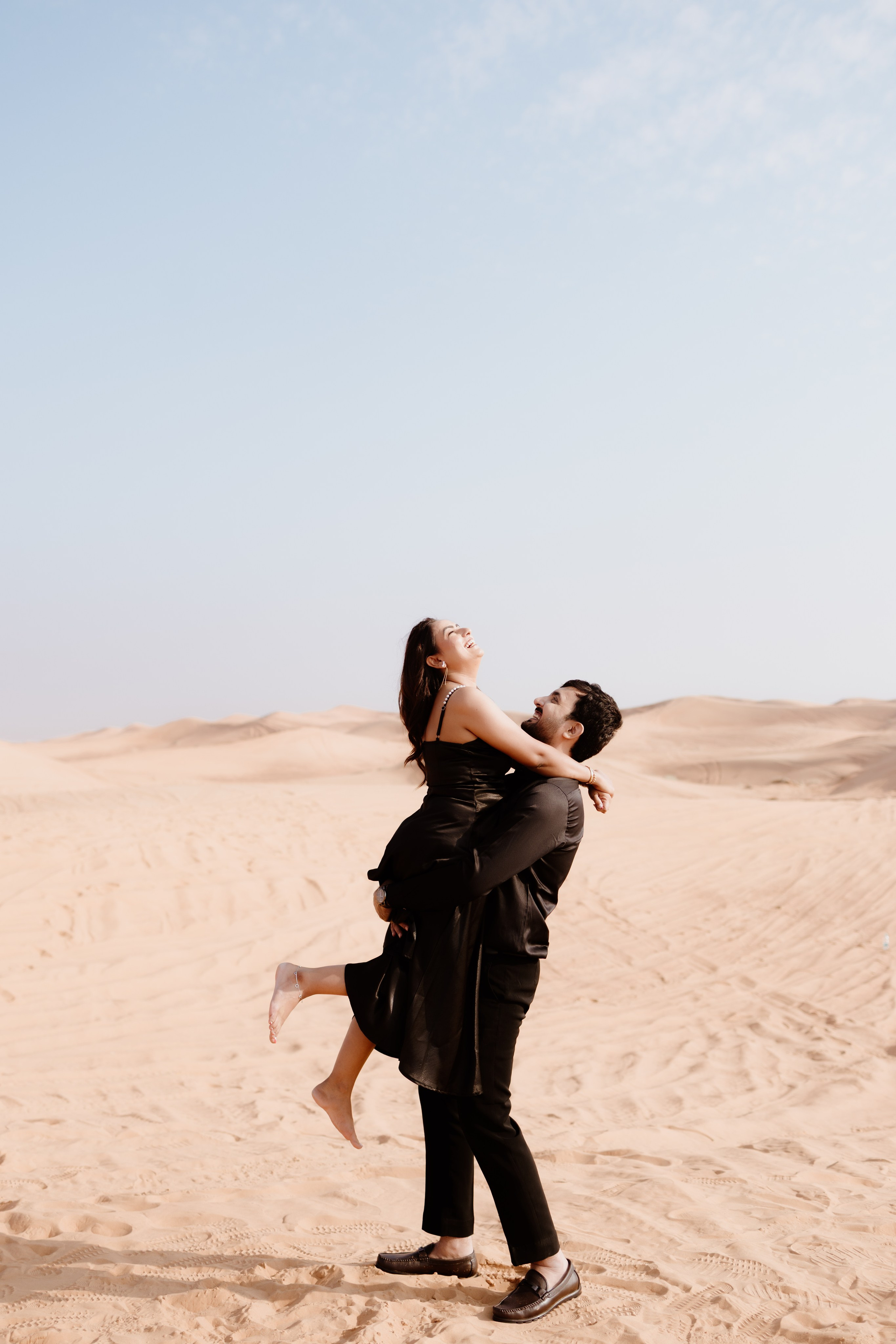 COUPLE SESSIONS. Love Emotions Weddings