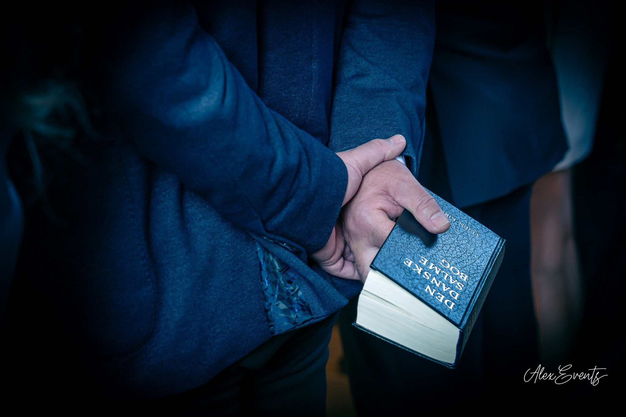 Botez fotografiat in Danemarca la biserica si petrecere | Alex Events. AlexEvents Fotograf / Videograf de evenimente Danemarca DK Horsens, Arhus, Odense, Vejle.Nunta, botez, foto-studio