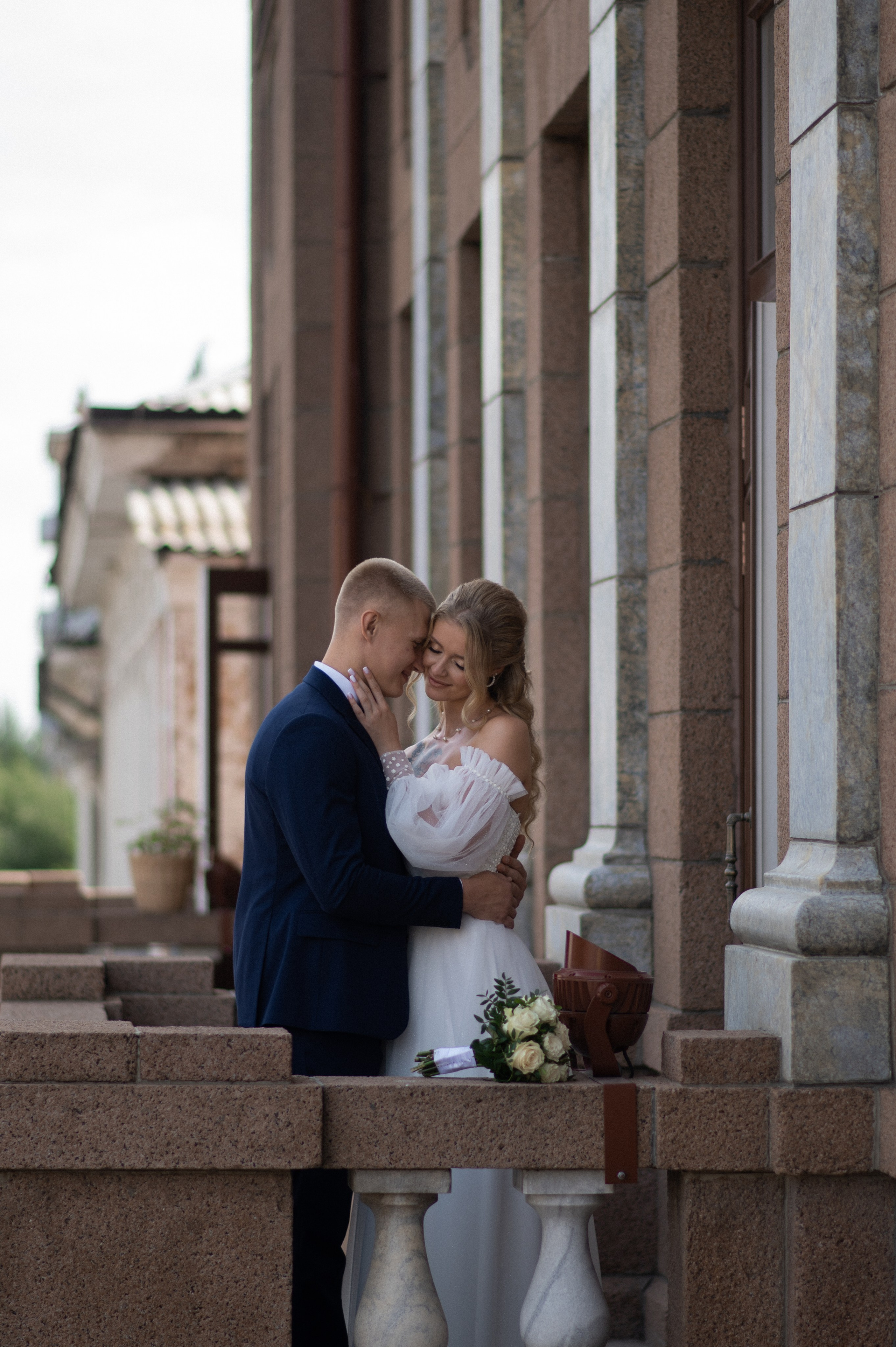 STOP! Wait a minute. Wedding and commercial photographer