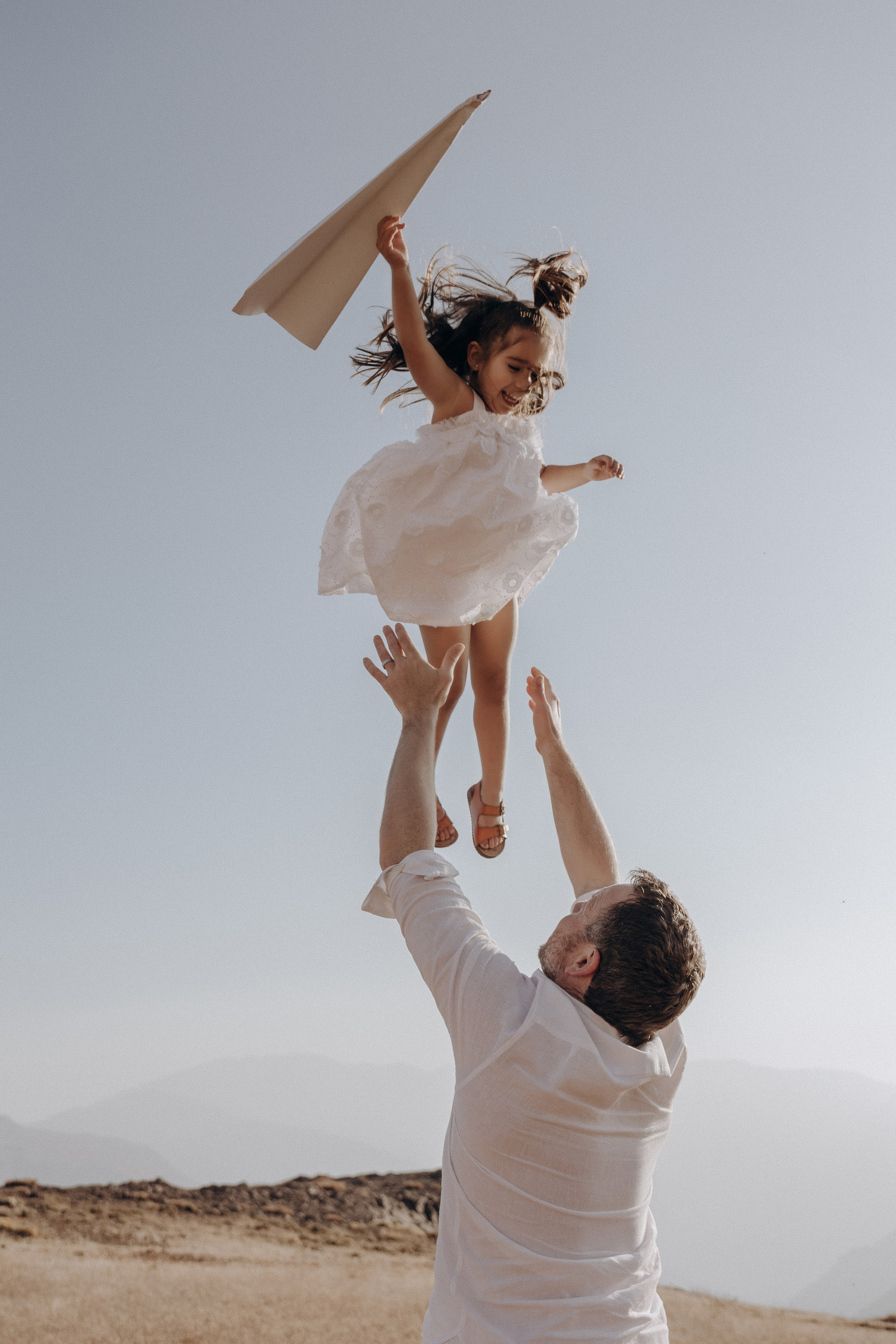 Family Photoshoot in the Mountains — Nature & Tenderness. Photographer in Santiago, Chile Anna Almazova