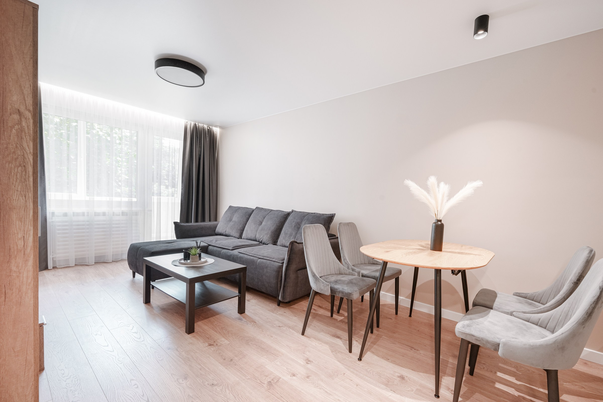 Tuskulėnų g. 8. Elina Sapiega fotografė Vilniuje