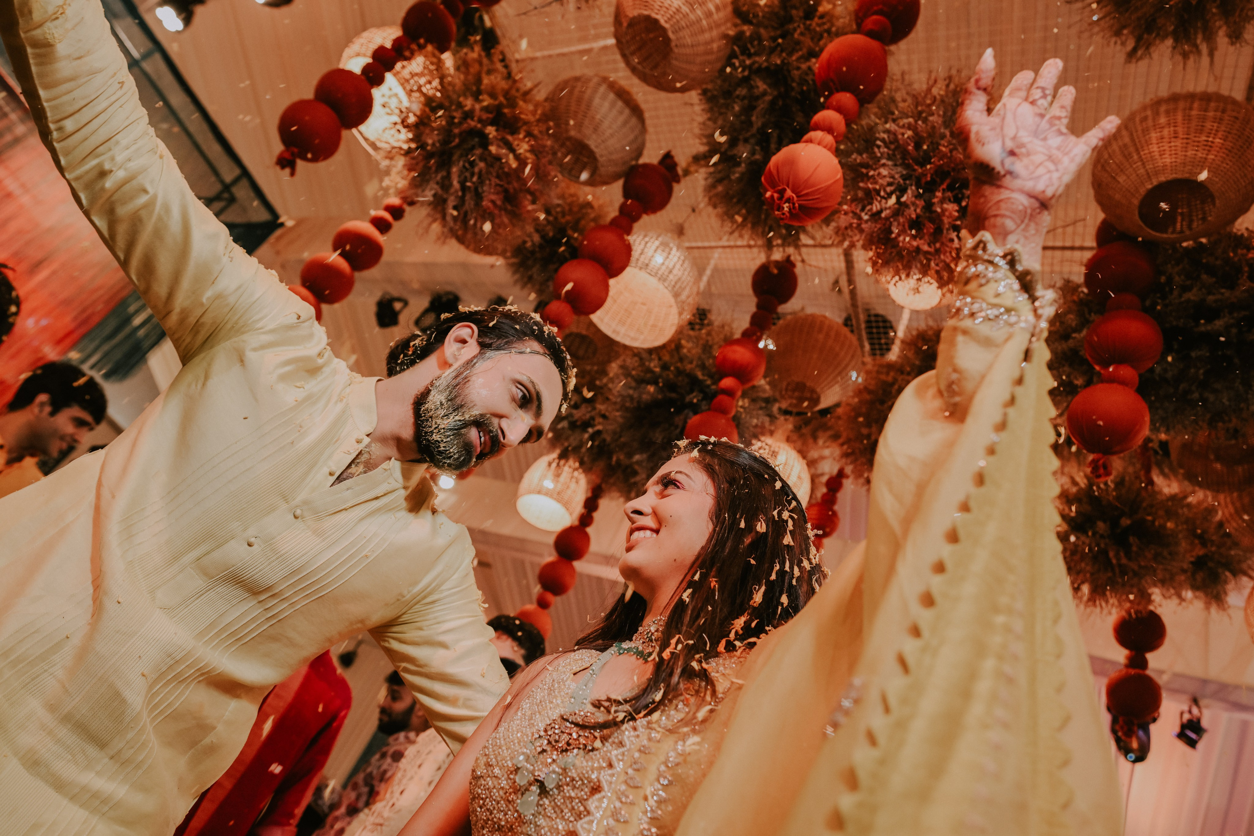HALDI & MEHANDI. Wedding photographer Stalen Robert
