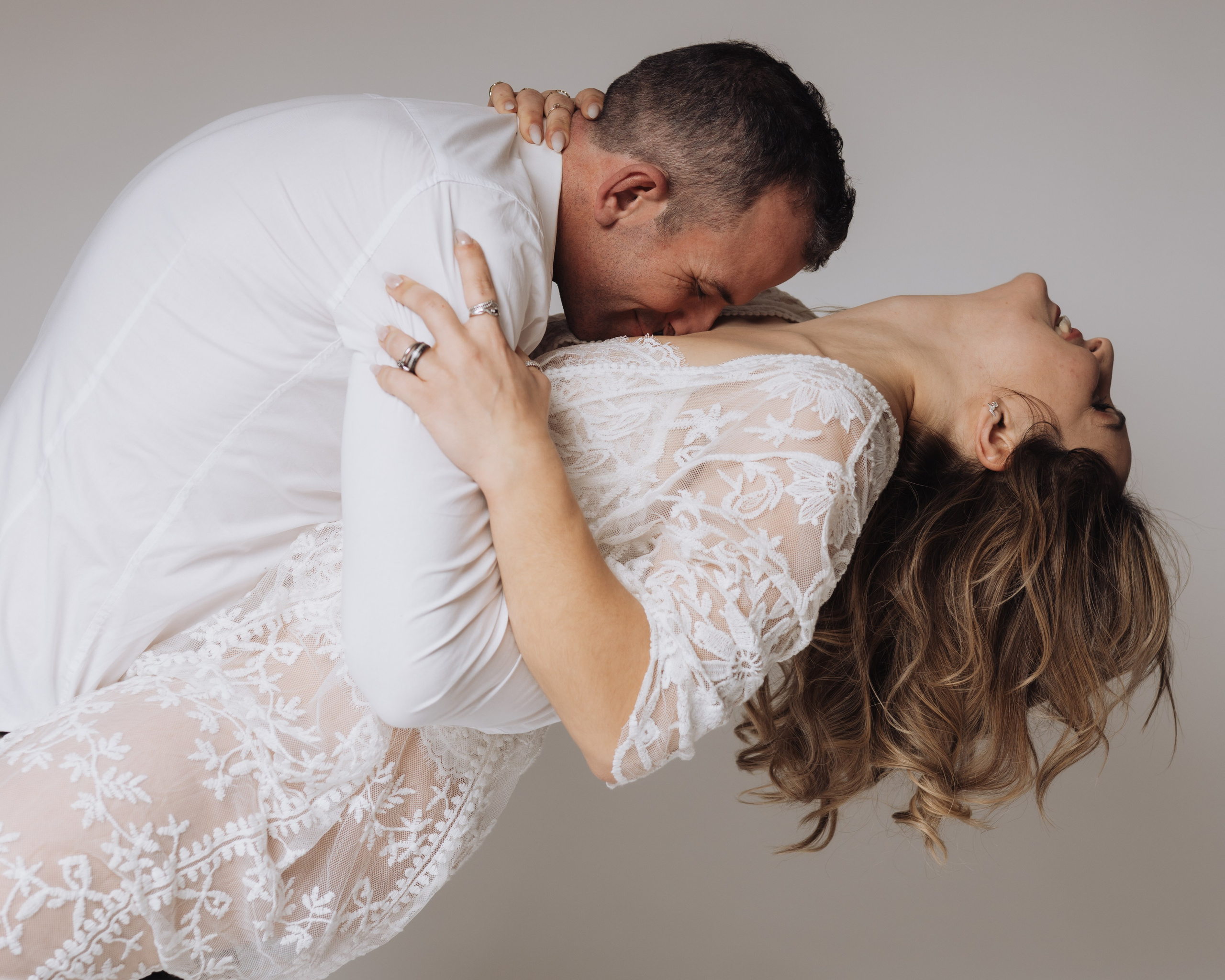 ANA and NELSON. Studio. Anastasiia Antoniuk portrait, family and couple photographer, Portugal