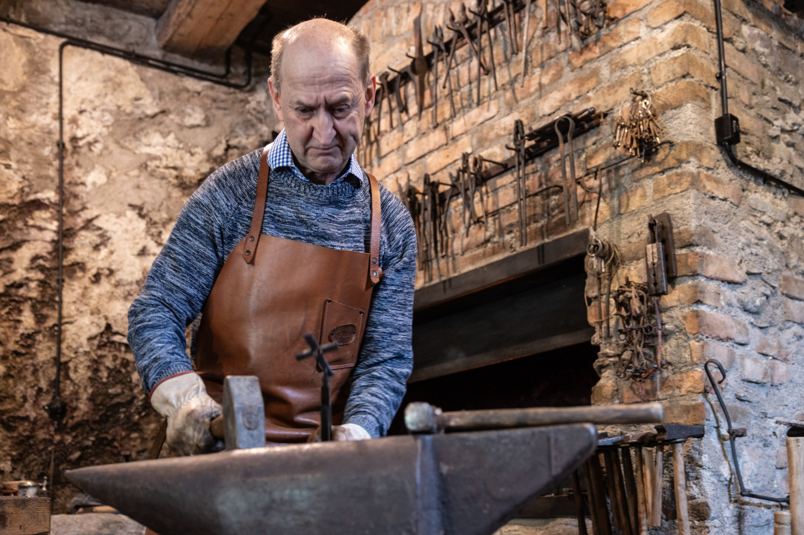 Schmied, Goldegg, 2024. Guzel Kolobova| Fotografin| Salzburg