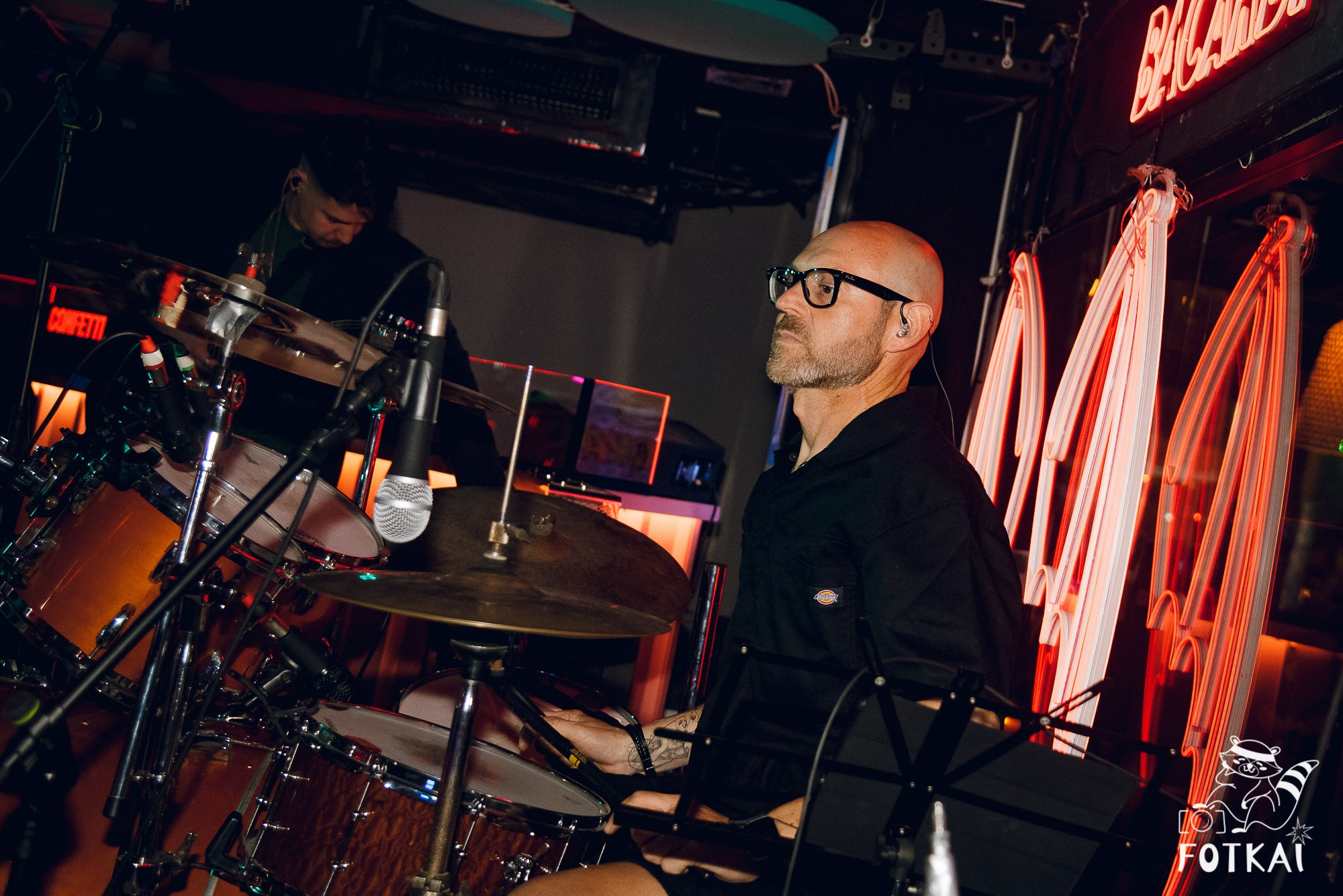 Концерт Delyrio в Confetti Playa Alicante — живое выступление группы, февраль 2026 | FOTKAI