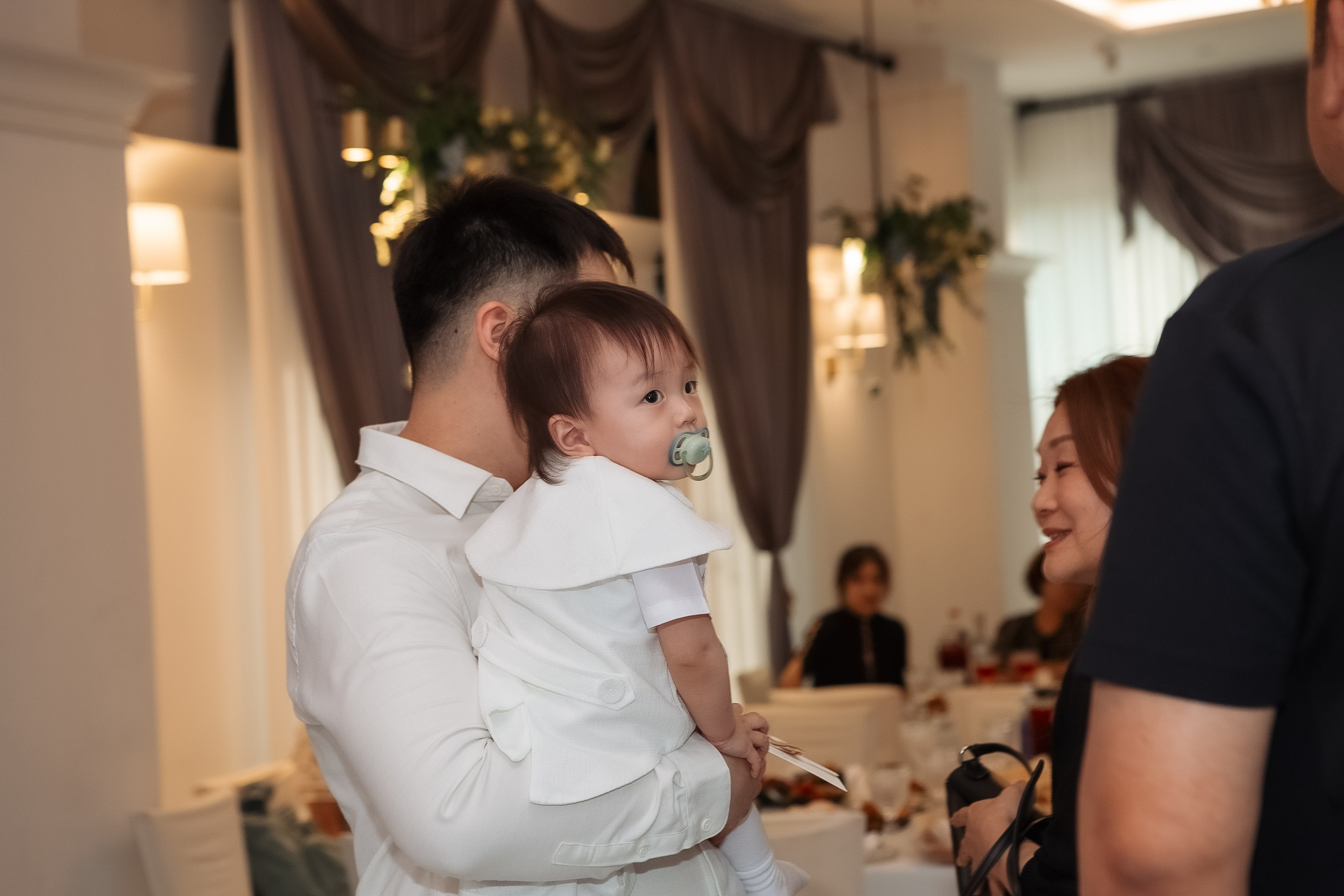 Тео дома и в ресторане. Фотограф беременности, ньюборн и годовасиков в Корее Жанна Хан