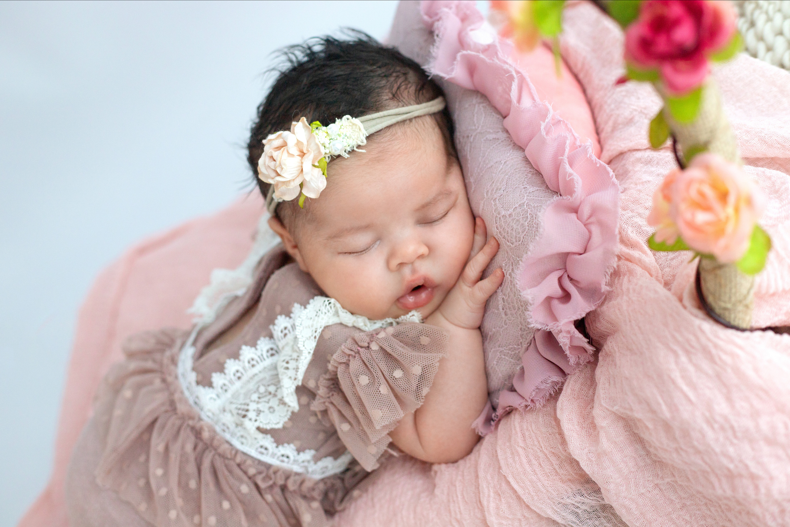 Newborn. Neugeboren und Babybauchfotoshooting in Cloppenburg