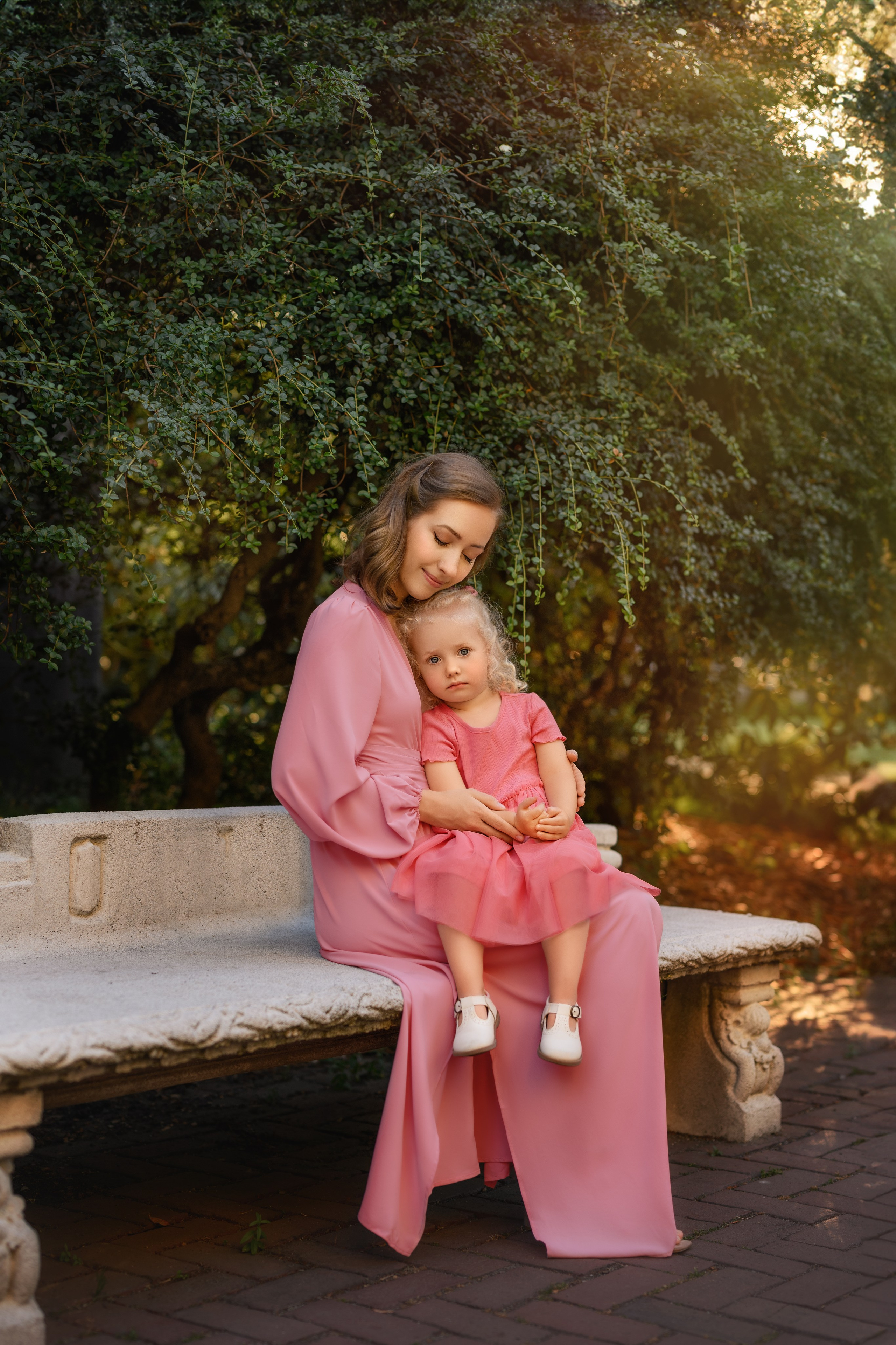 Family of Karina. Wedding & family photography in Seattle area. Helen Michelle photographer