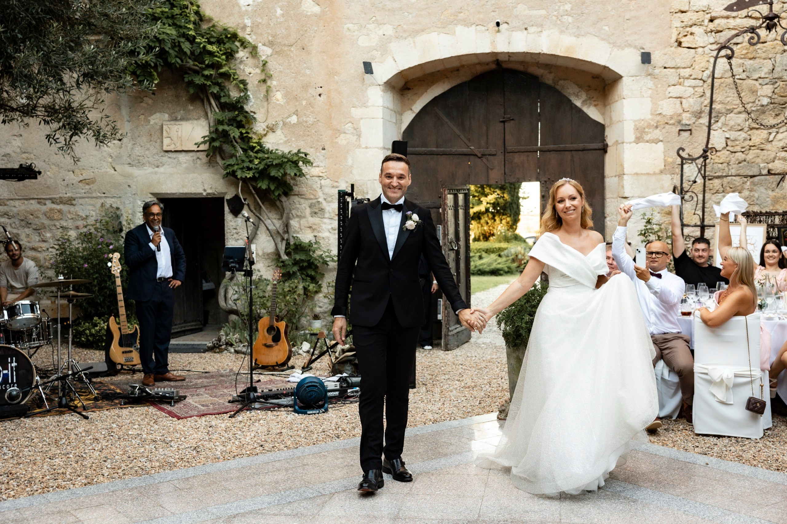Tatiana & Ludovic: International Château Wedding near Albi