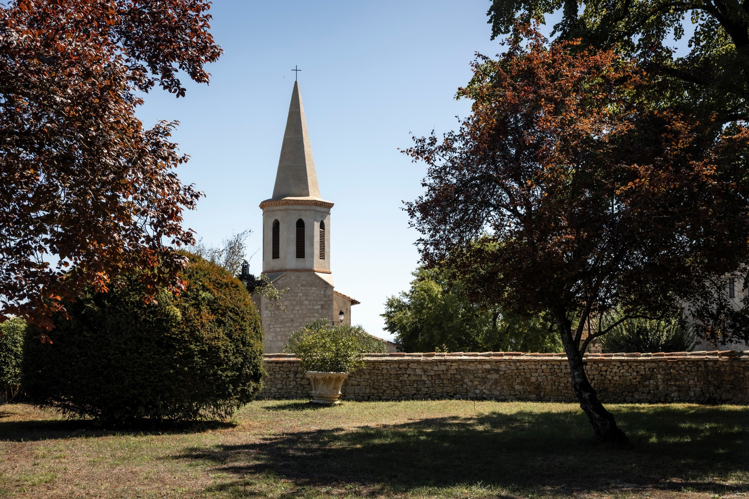 Tatiana & Ludovic: International Château Wedding near Albi