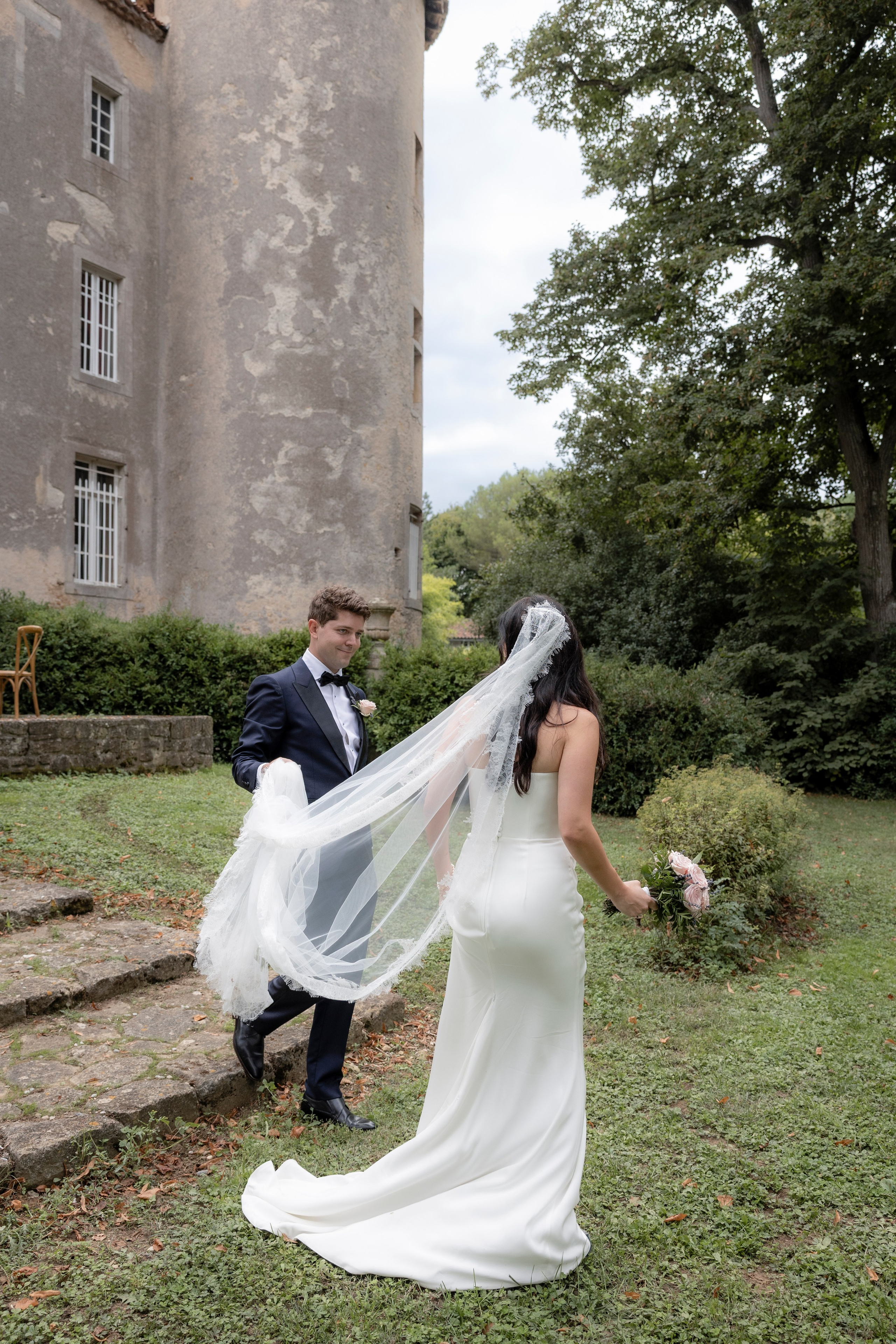 Tatiana & Ludovic: International Château Wedding near Albi