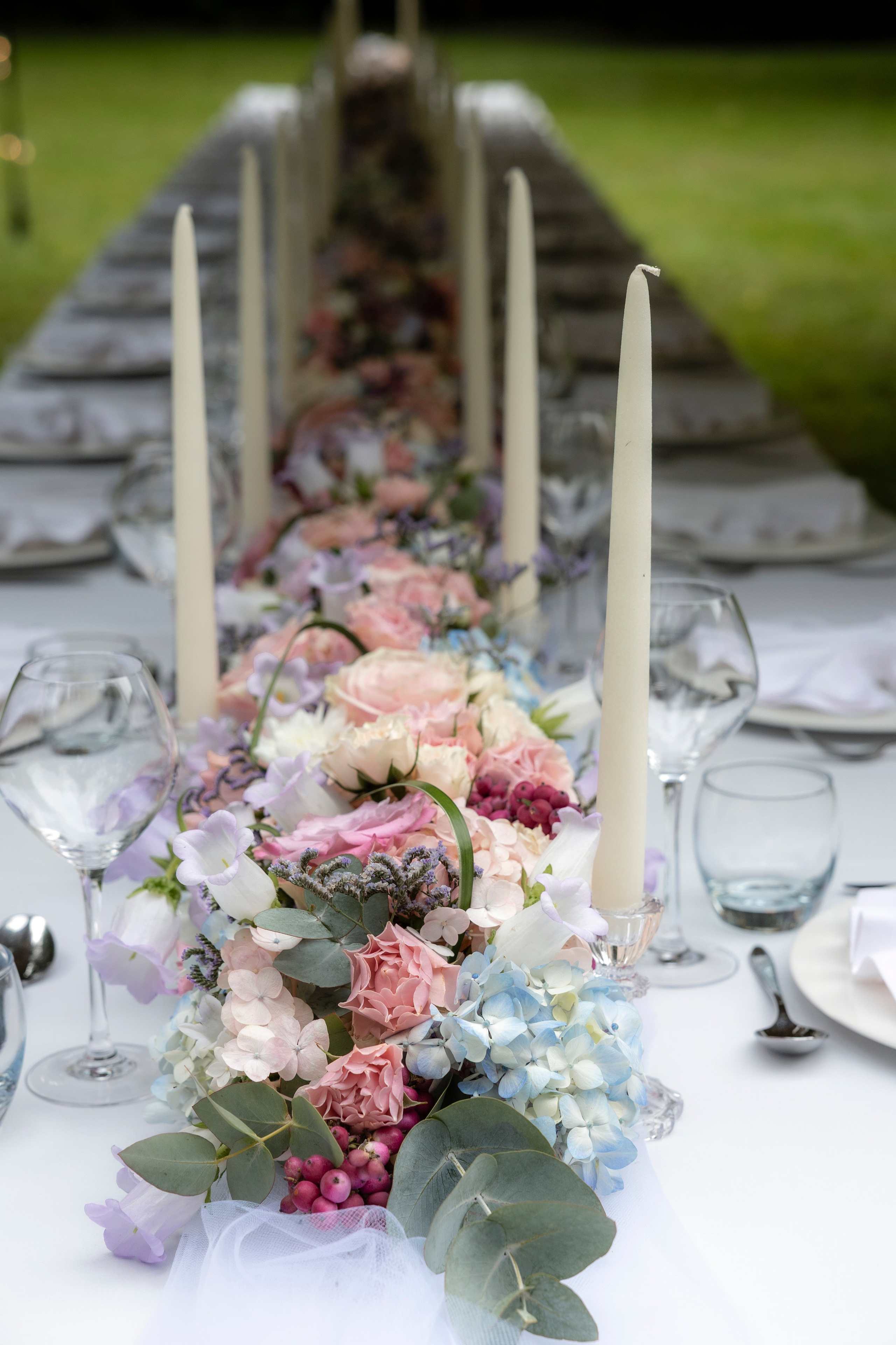 Wedding reception table decor at Château La Commanderie in Aude