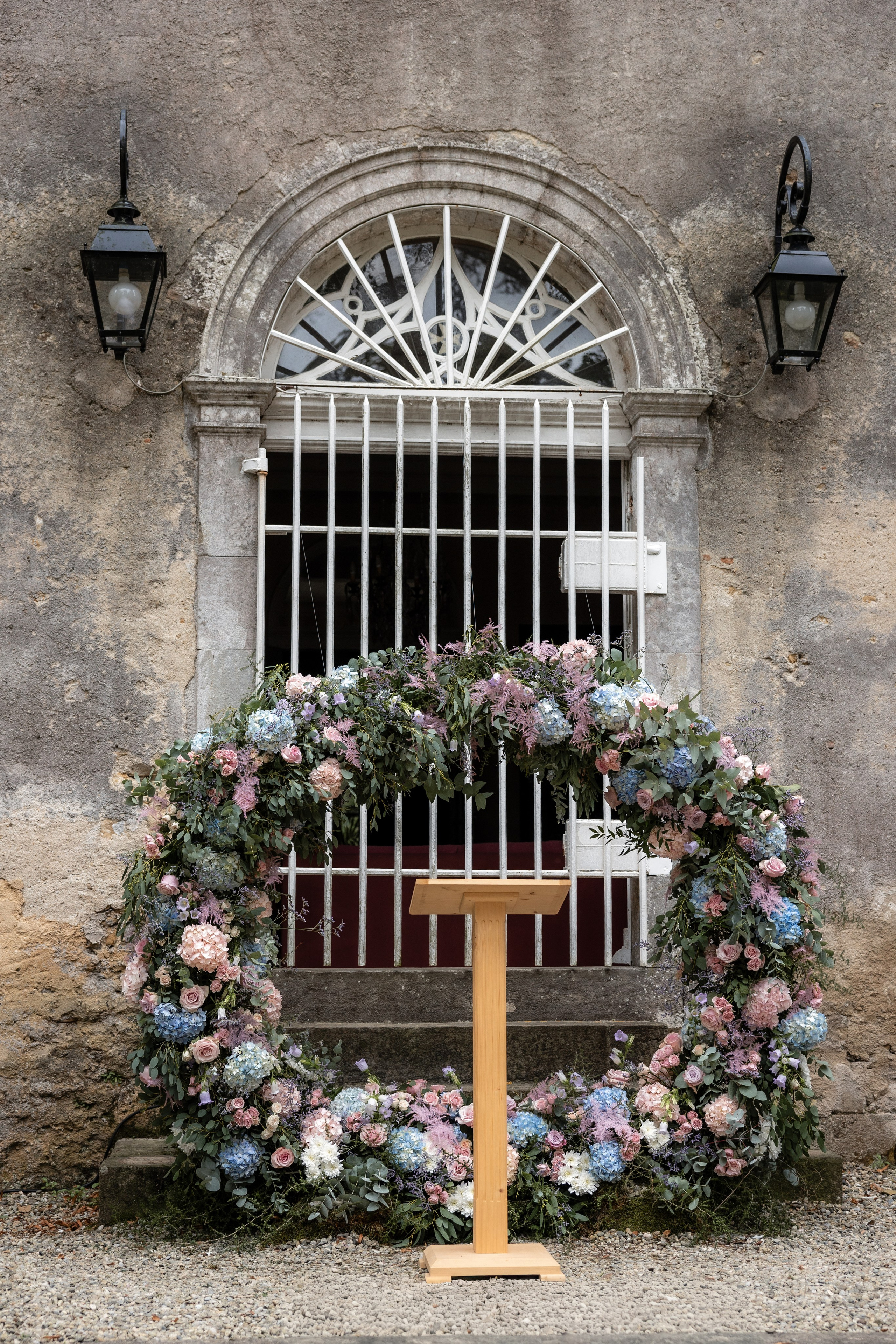 Tatiana & Ludovic: International Château Wedding near Albi