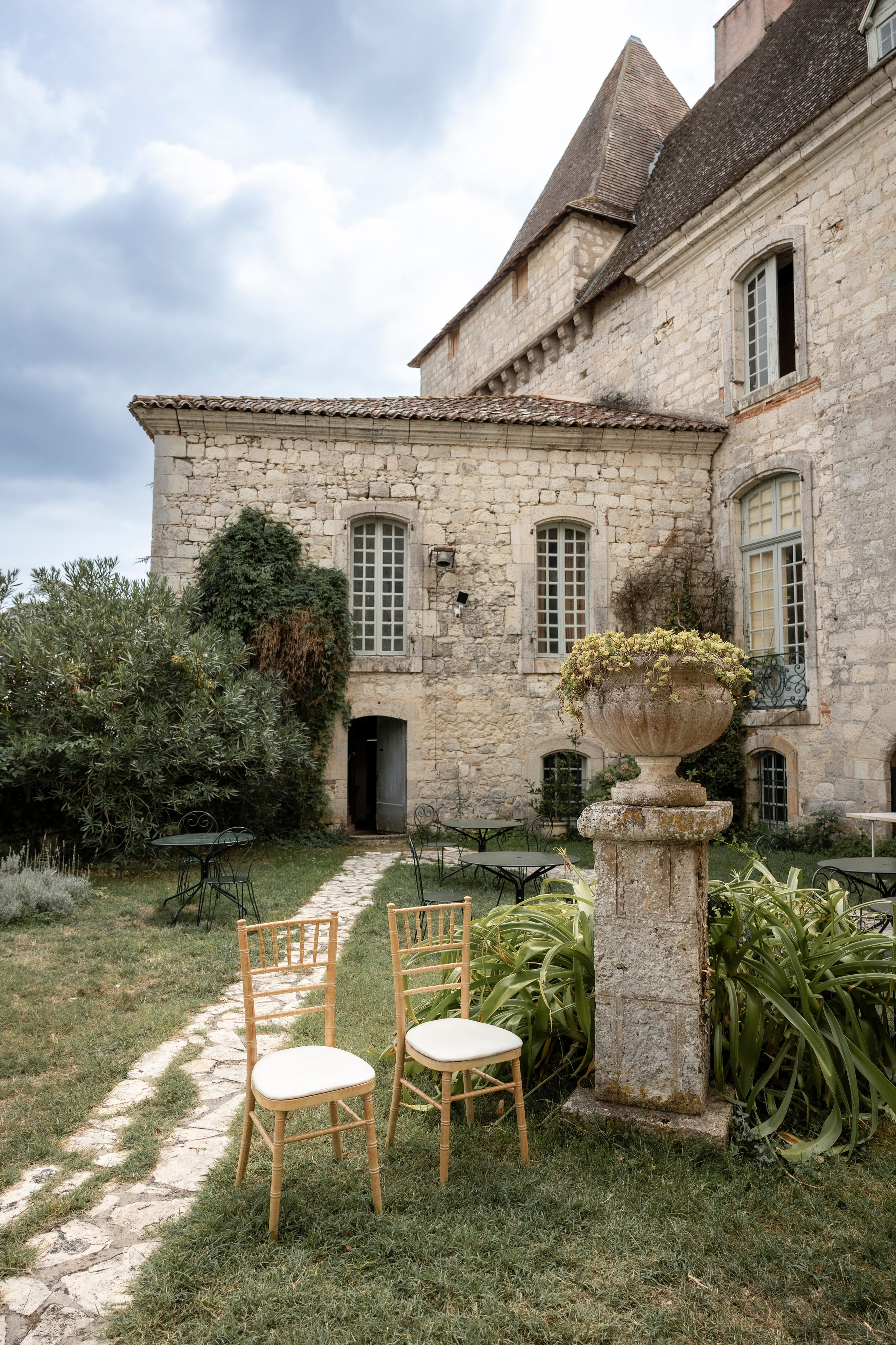 Jamie & Matt · Château de Goudourville