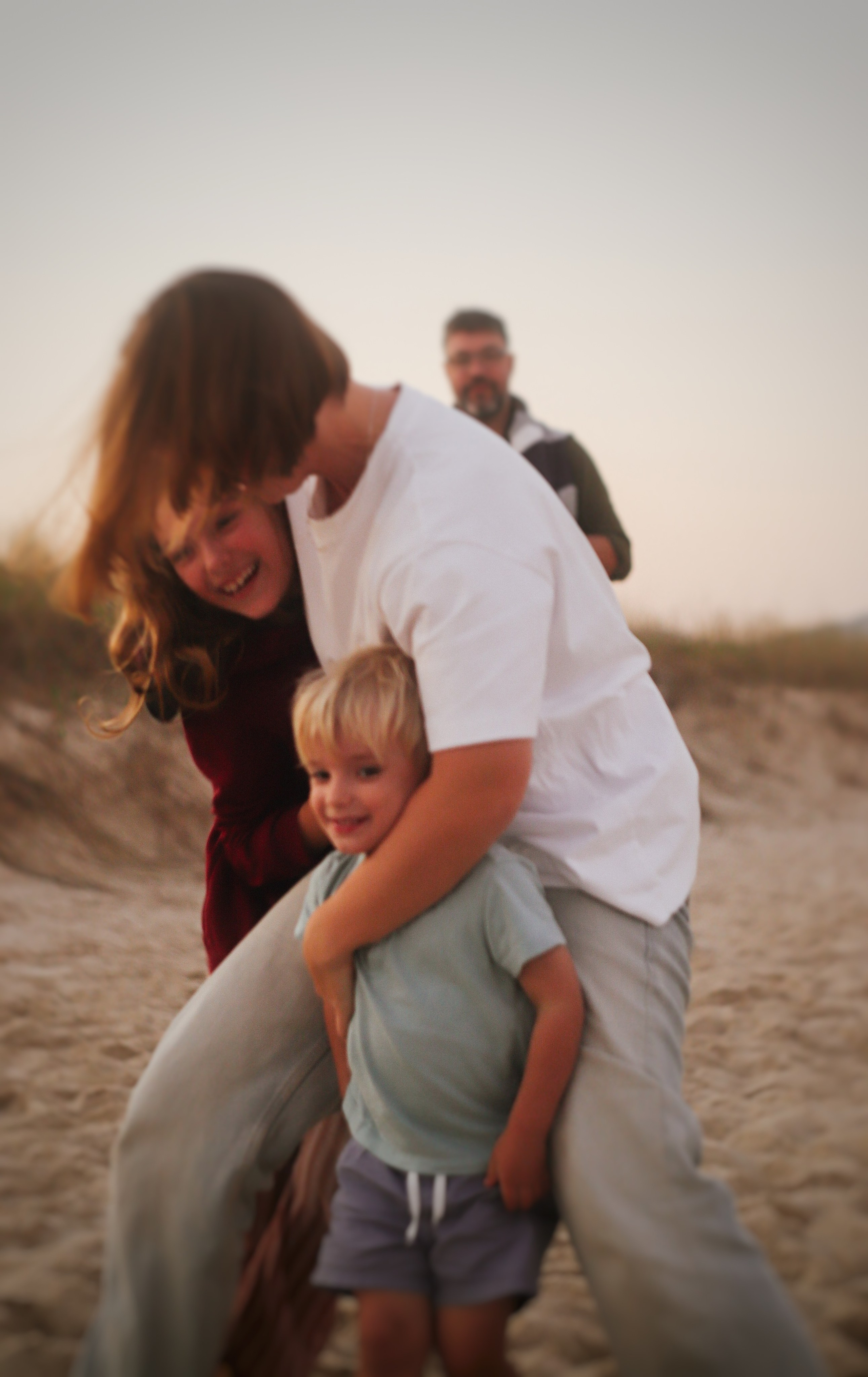 Nadya&Kolya família. Fotógrafo de família e crianças