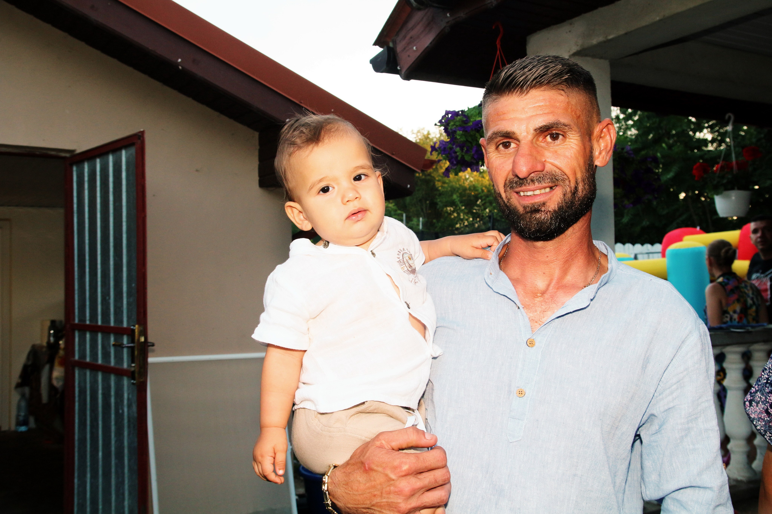 BYZO MEDIA. PETRU BYZO - family and children photographer in ROMANIA