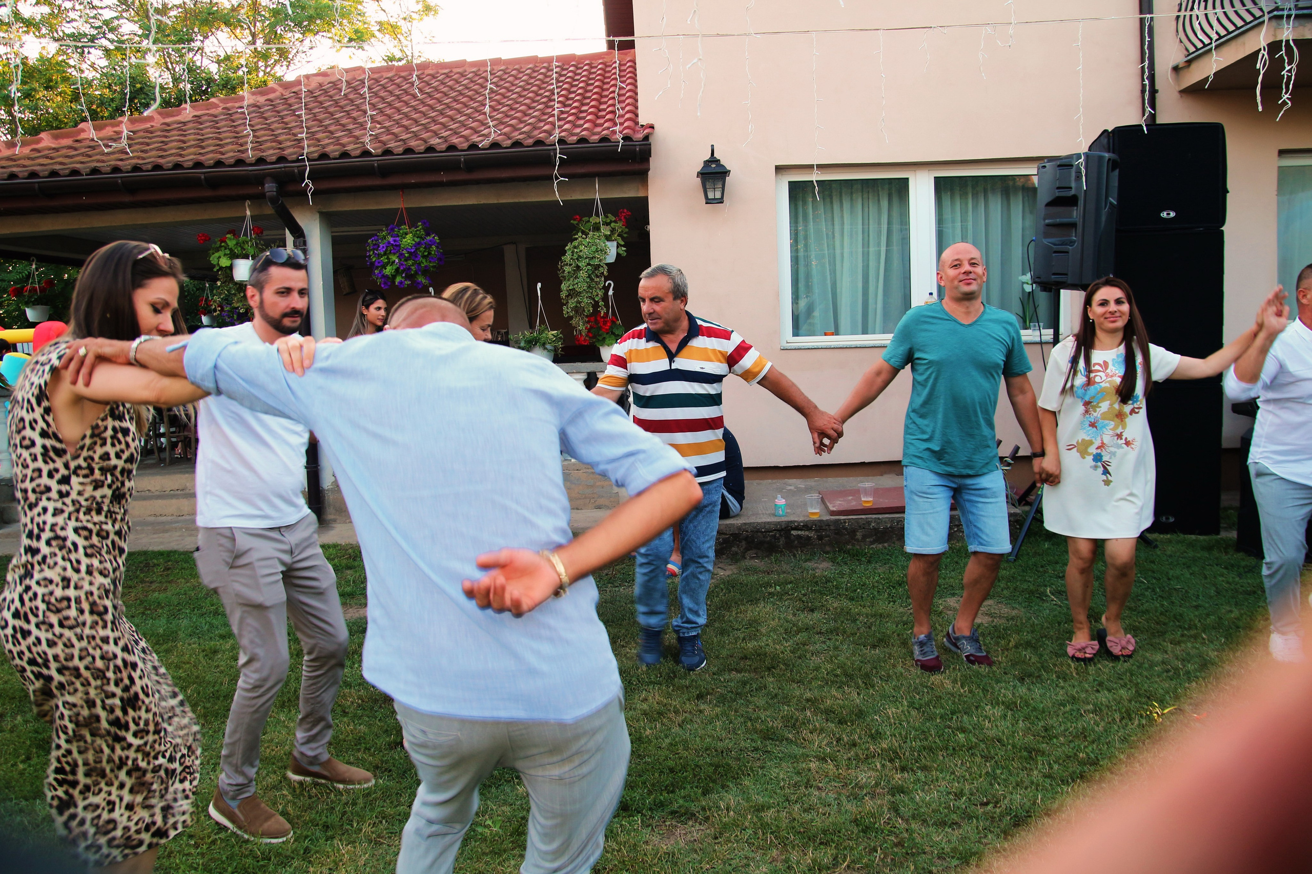 BYZO MEDIA. PETRU BYZO - family and children photographer in ROMANIA