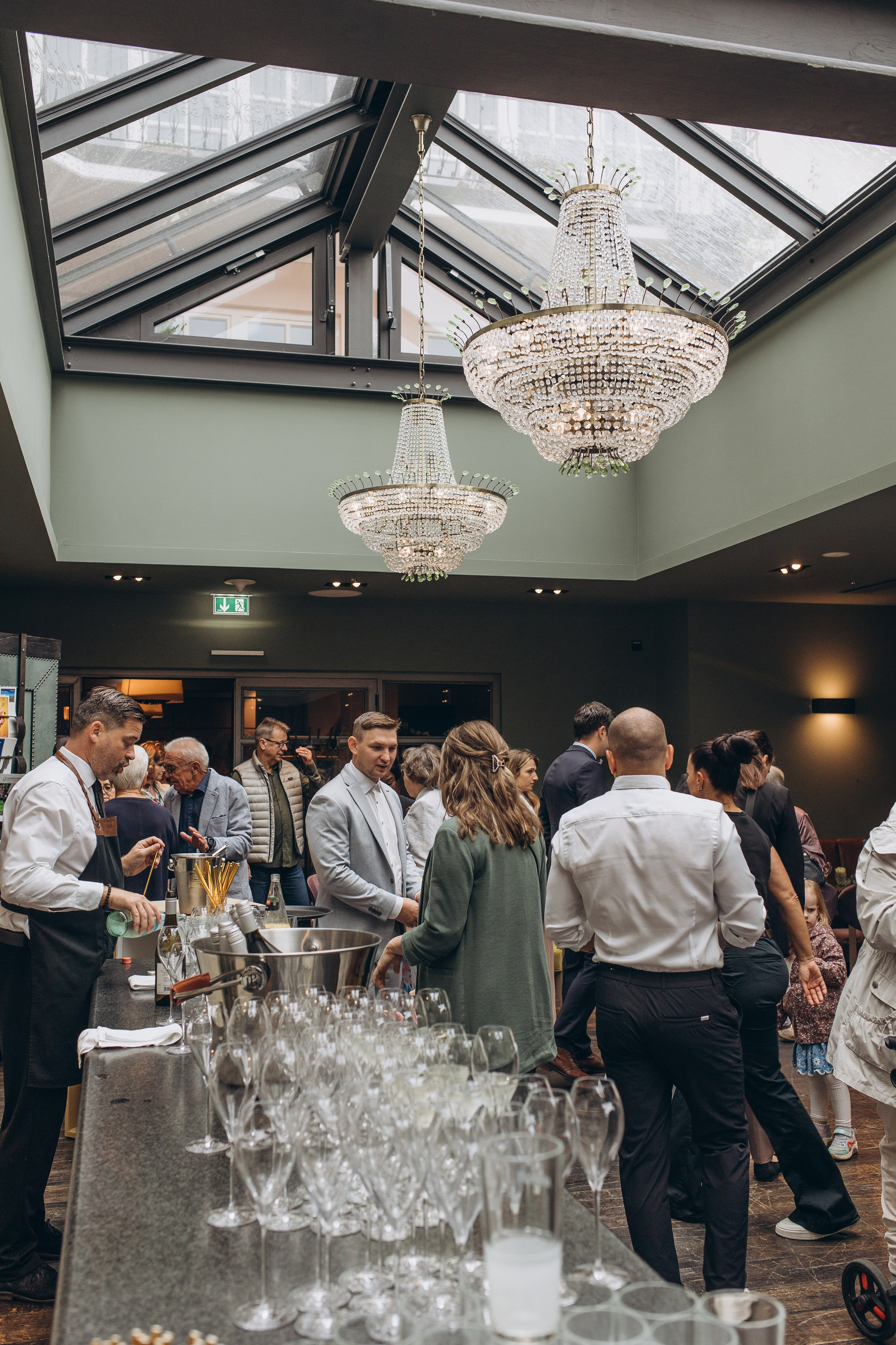 Svetlana and Yann. Hochzeitsgeschichten – Professionelle Hochzeitsfotografie & Videografie in Deutschland, Italien, Spanien und ganz Europa