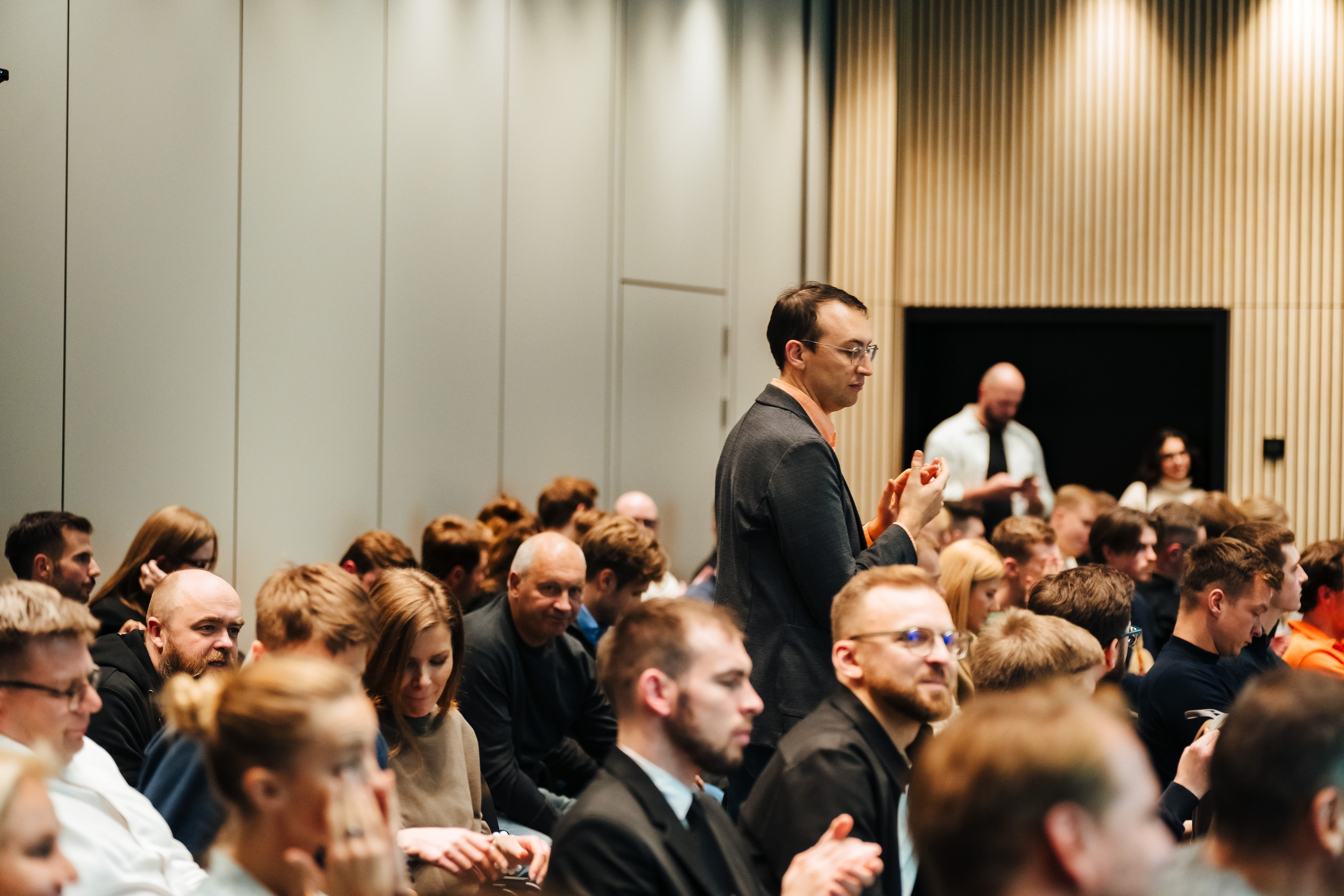 AI Evergrowth. OnePIXEL