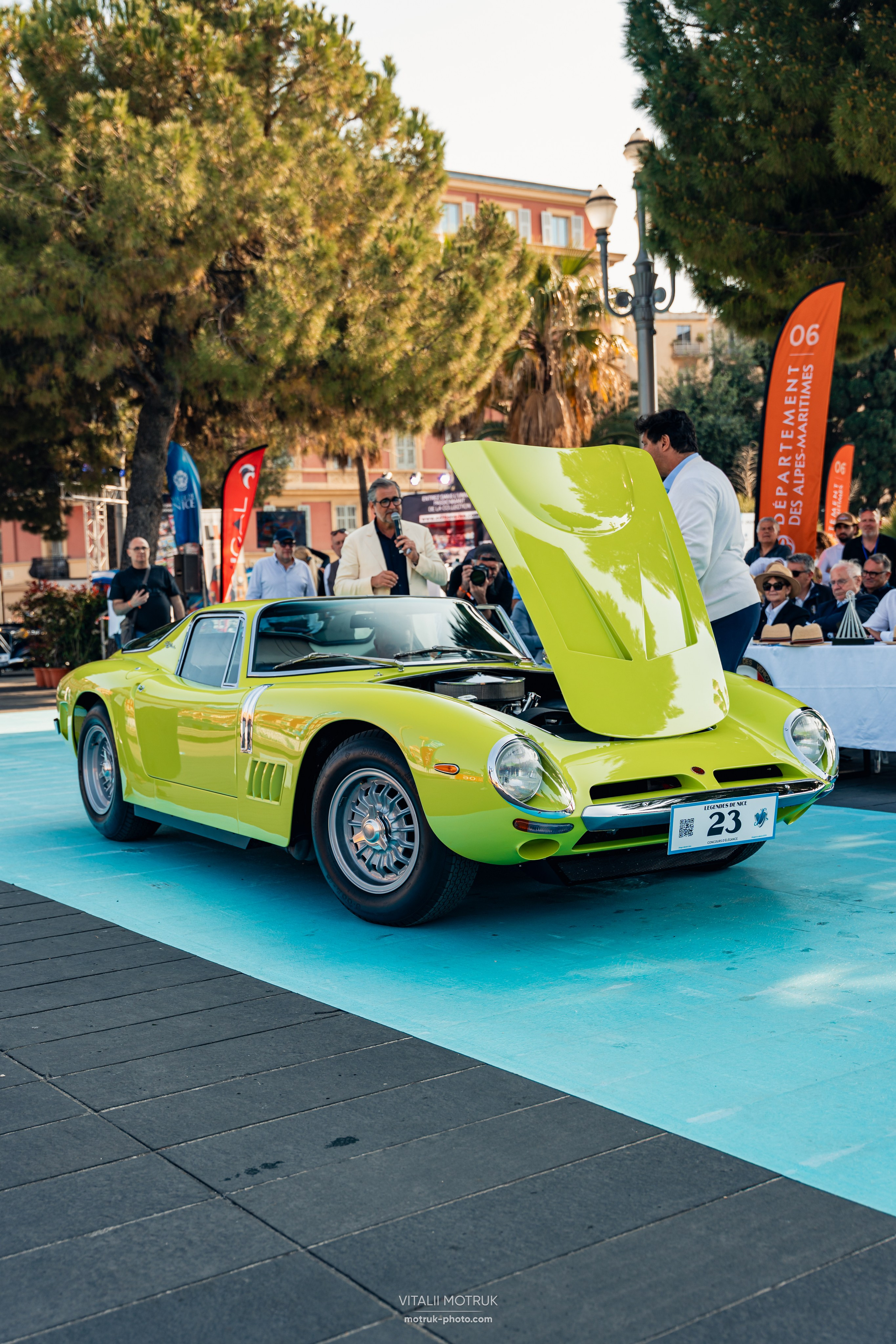 Legends de Nice. Photographe de voitures à Paris — Vitalii Motruk