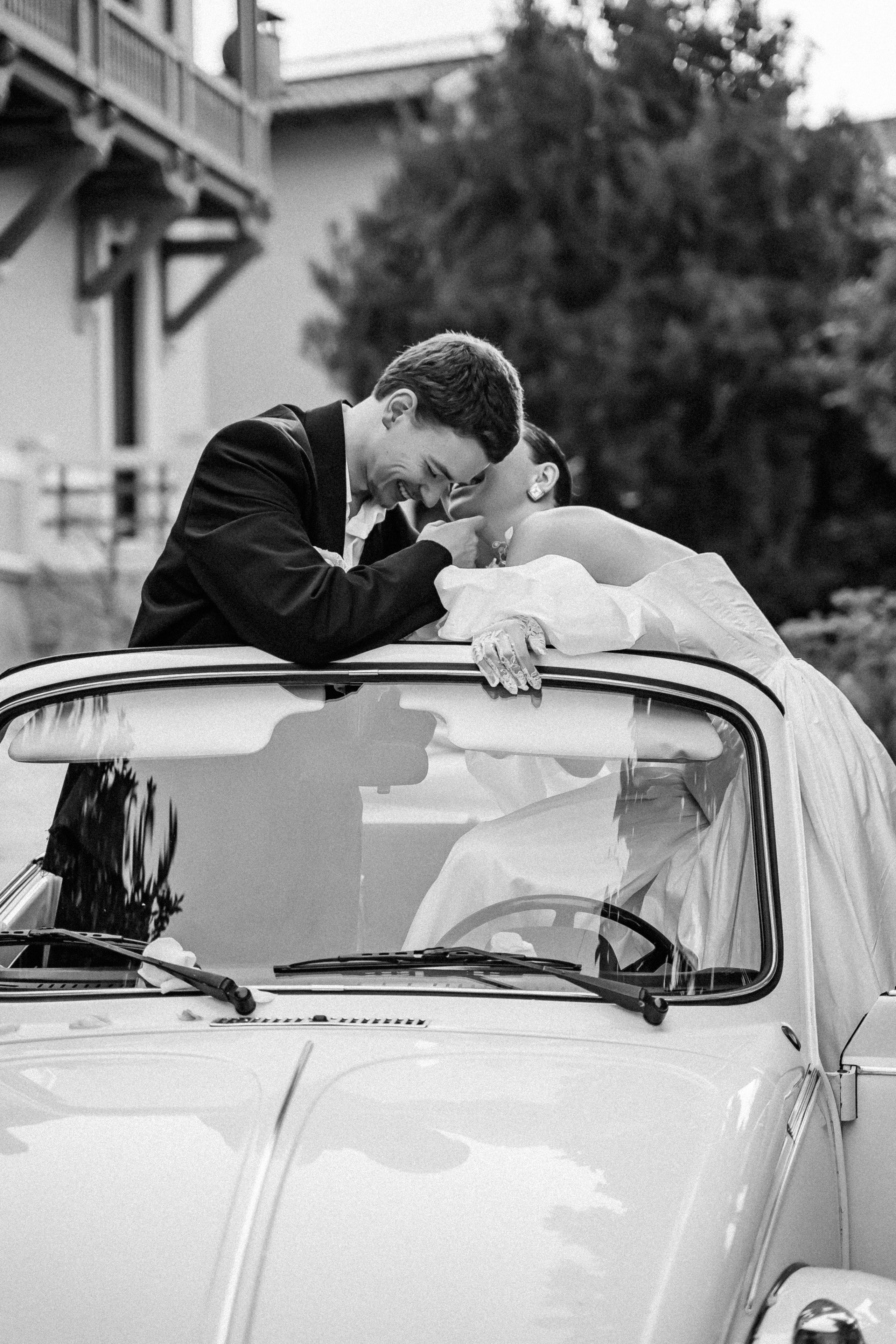 Intimate wedding in Italy / Lake Como. Wedding photographer Como Lake, Italy
