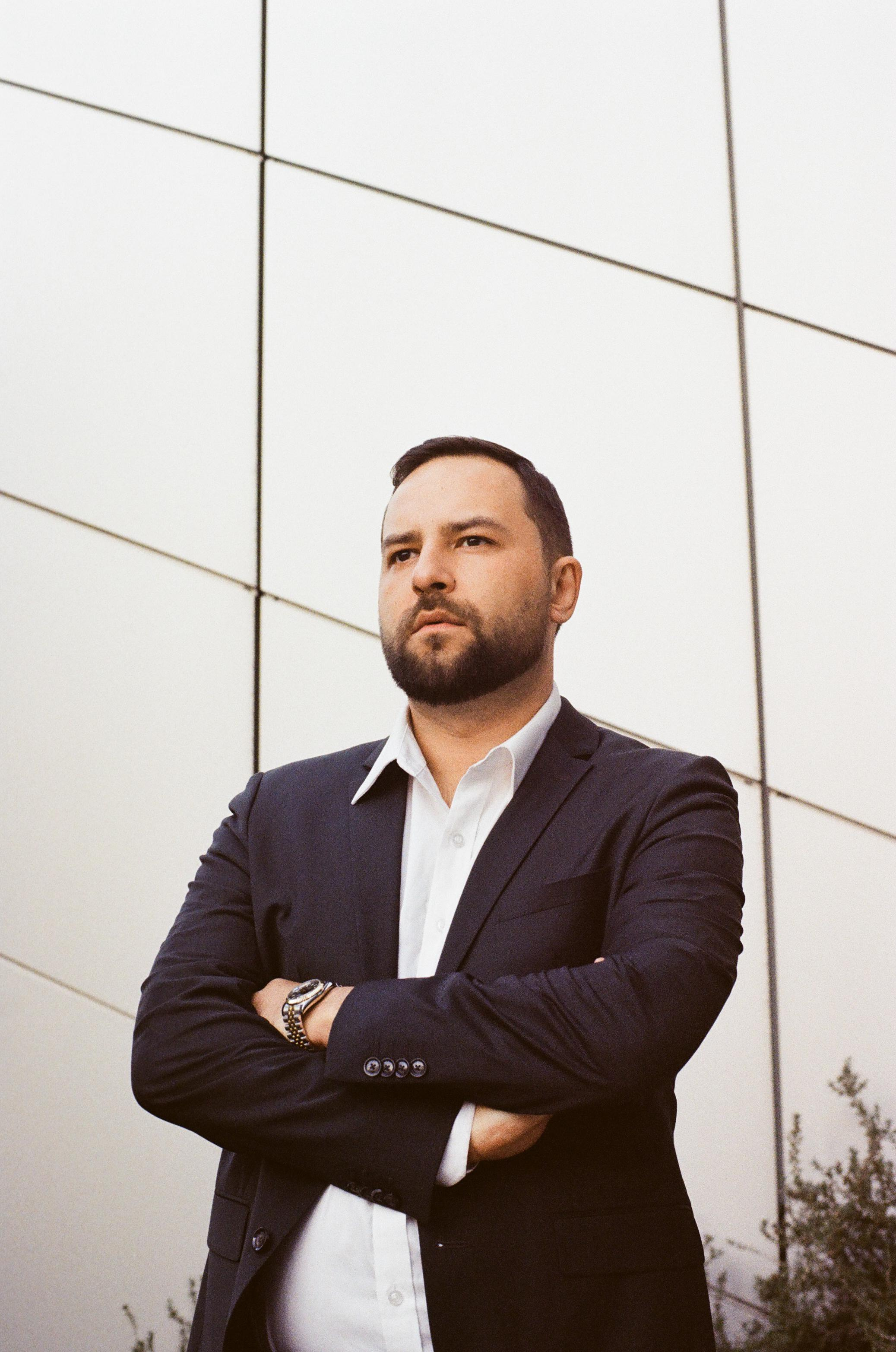 Игорь. Film portrait photographer