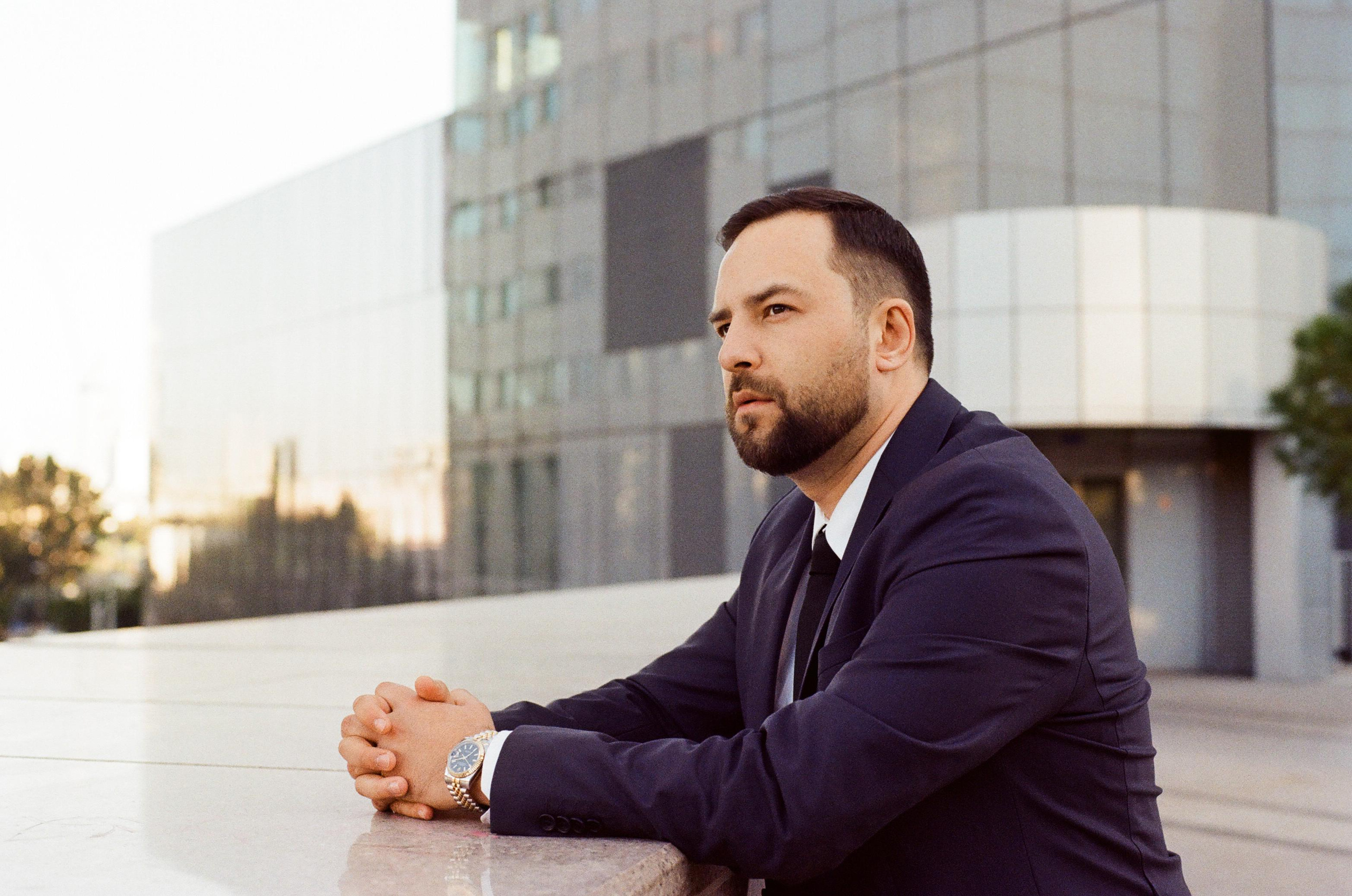 Игорь. Film portrait photographer