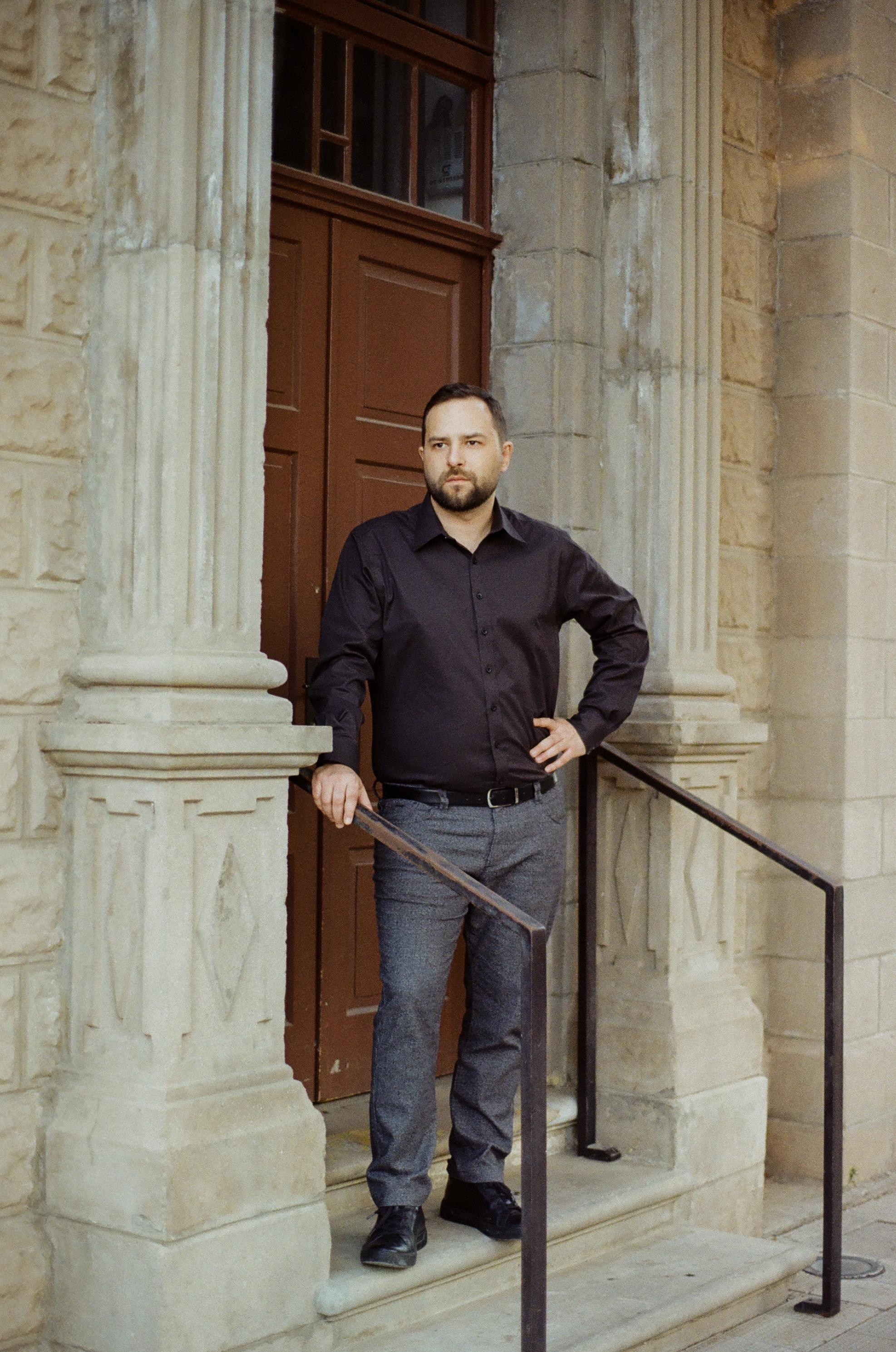 Игорь. Film portrait photographer